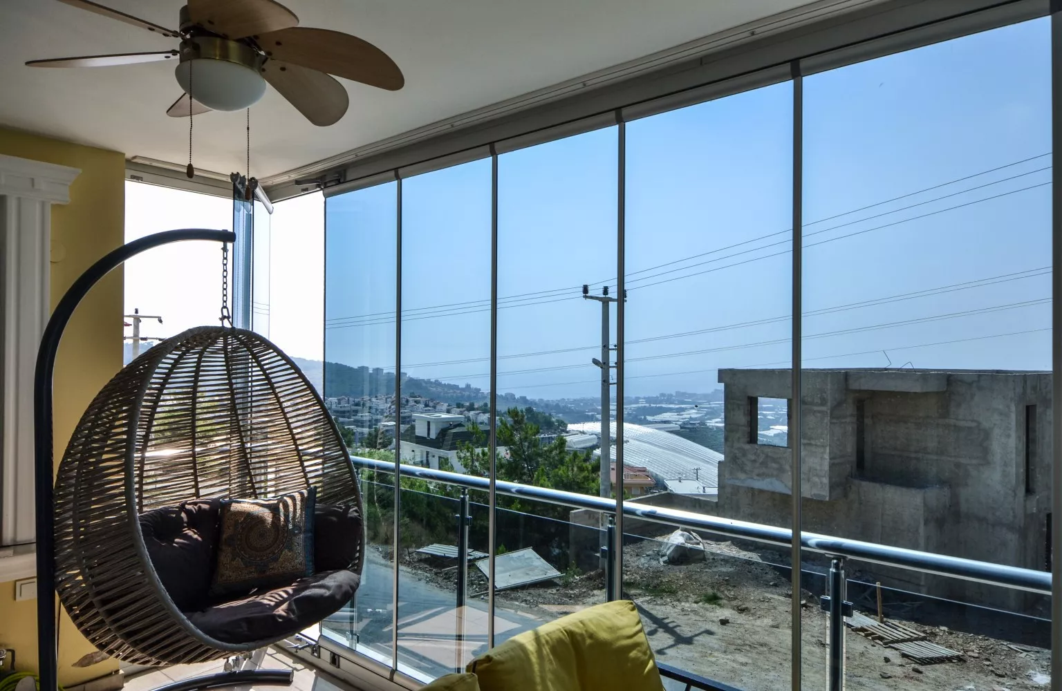 Furnished 2+1 apartment with sea view in Kargicak Alanya.