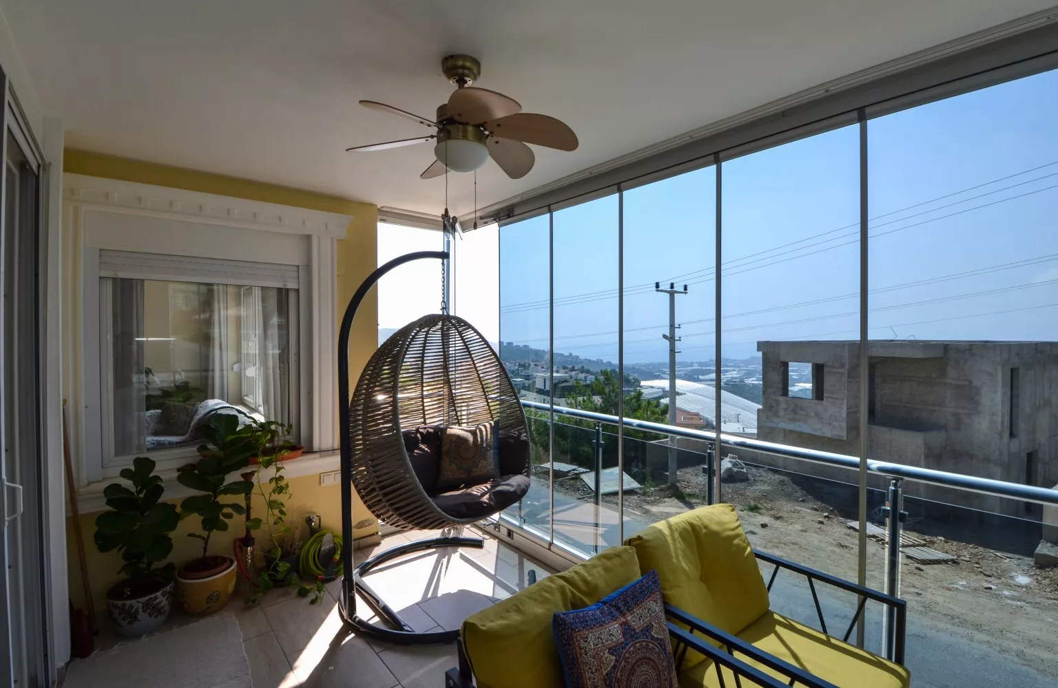 Furnished 2+1 apartment with sea view in Kargicak Alanya.