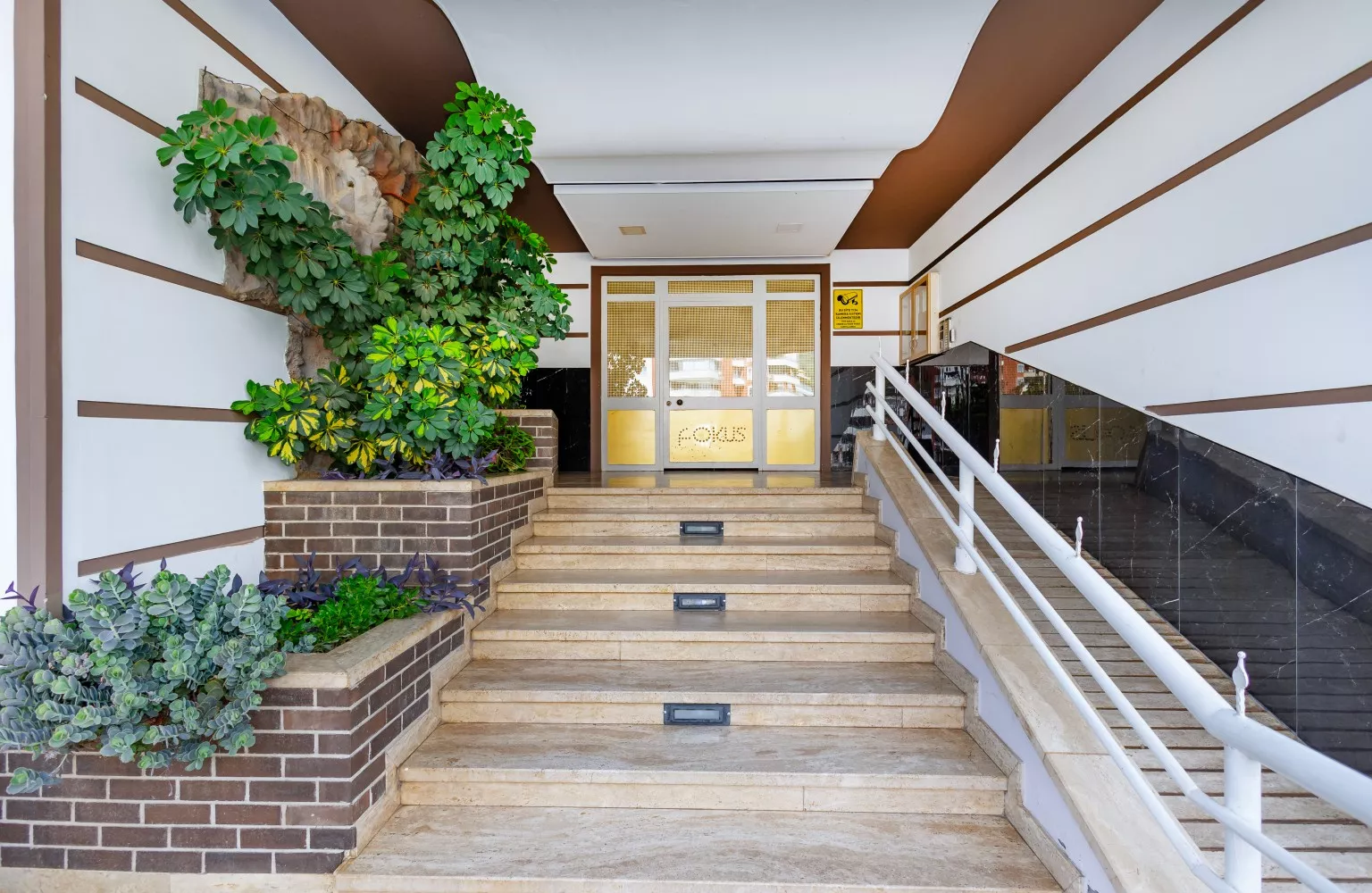 شقة 2+1 مفروشة للبيع في ألانيا بإطلالة بحرية مميزة