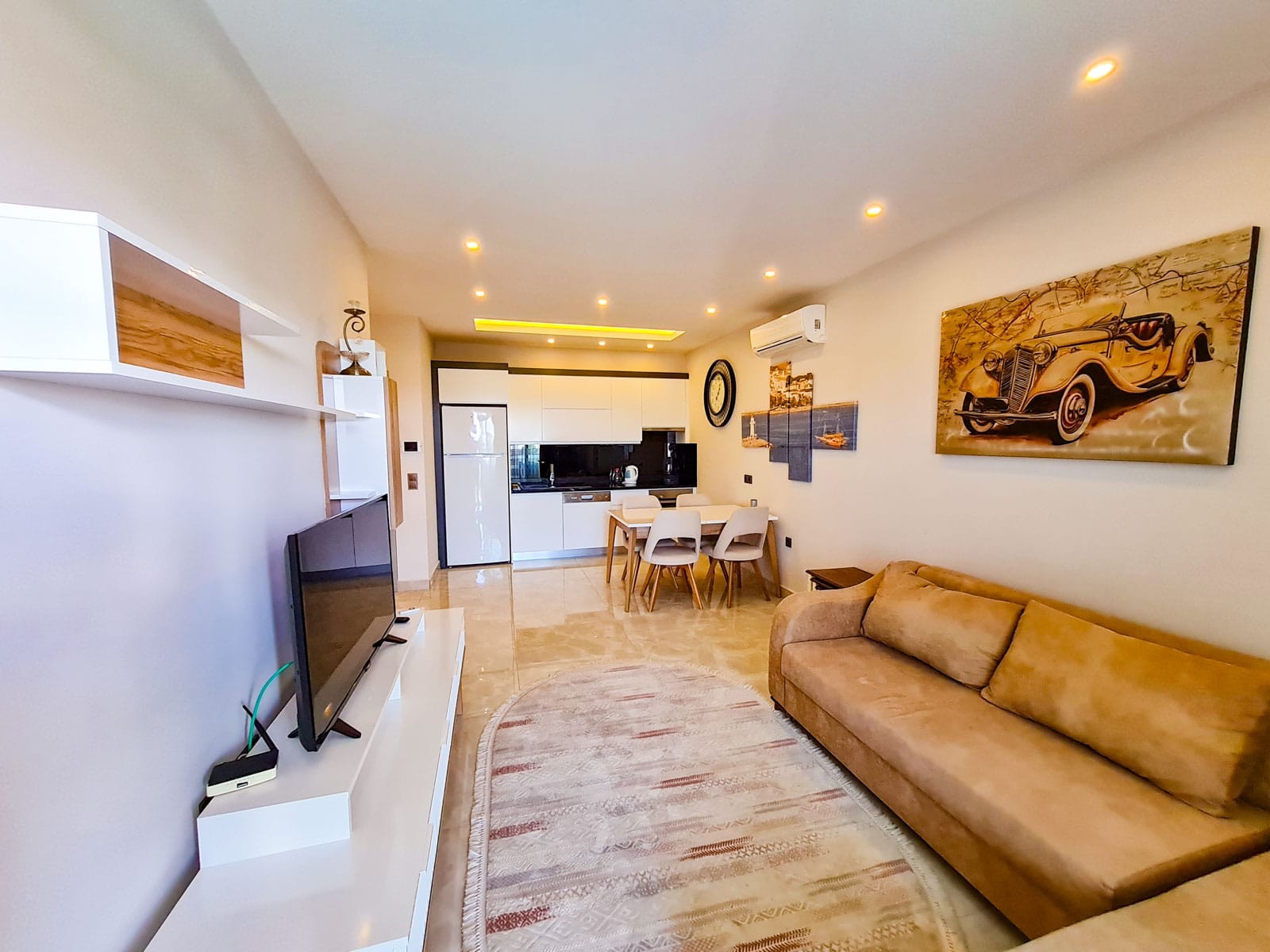 Denize Sıfır  Satılık Eşyalı 1+1 Daire - Alanya, Mahmutlar