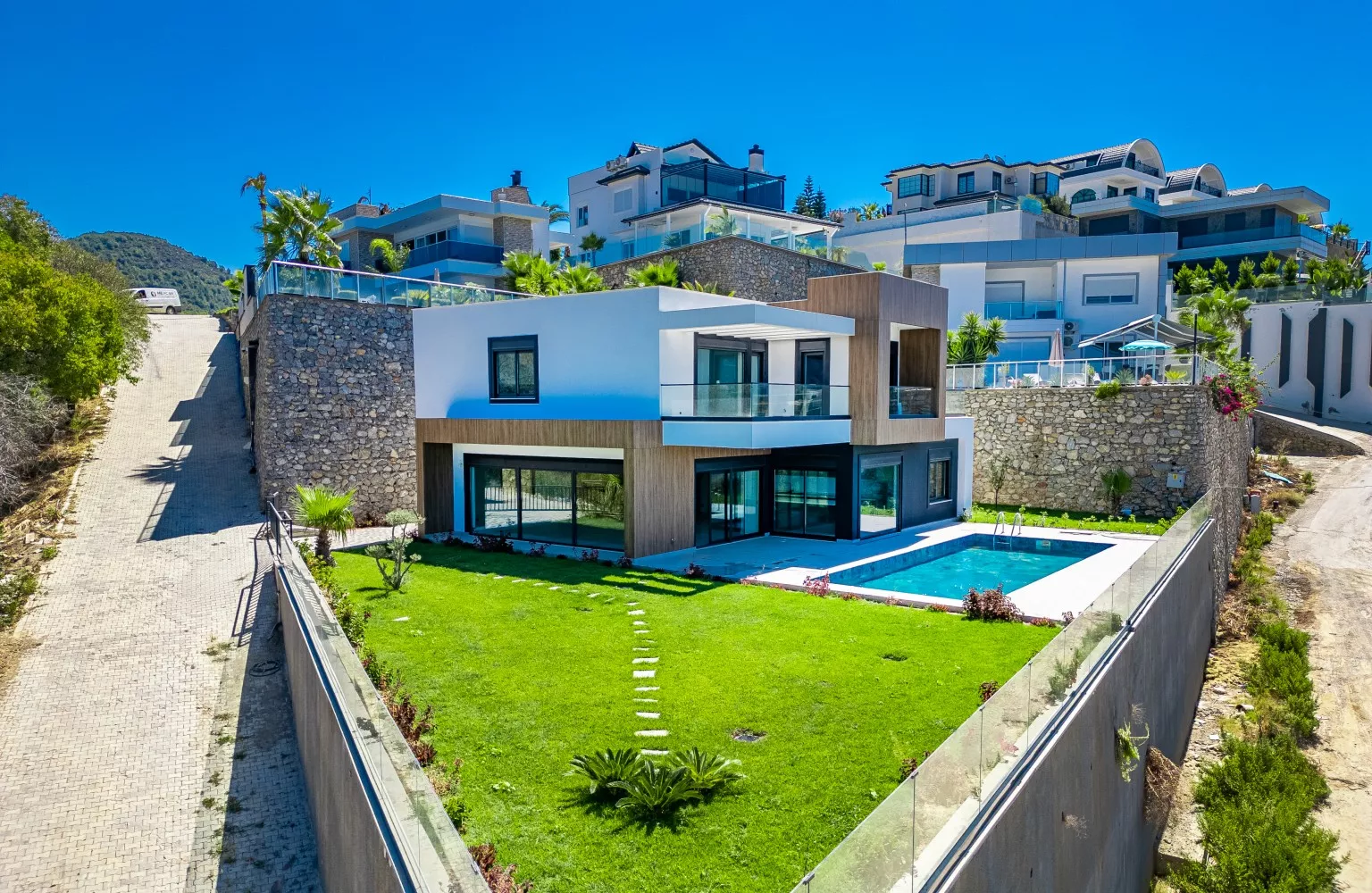 4+1 Villa for Sale  with Sea View in Kargıcak Alanya