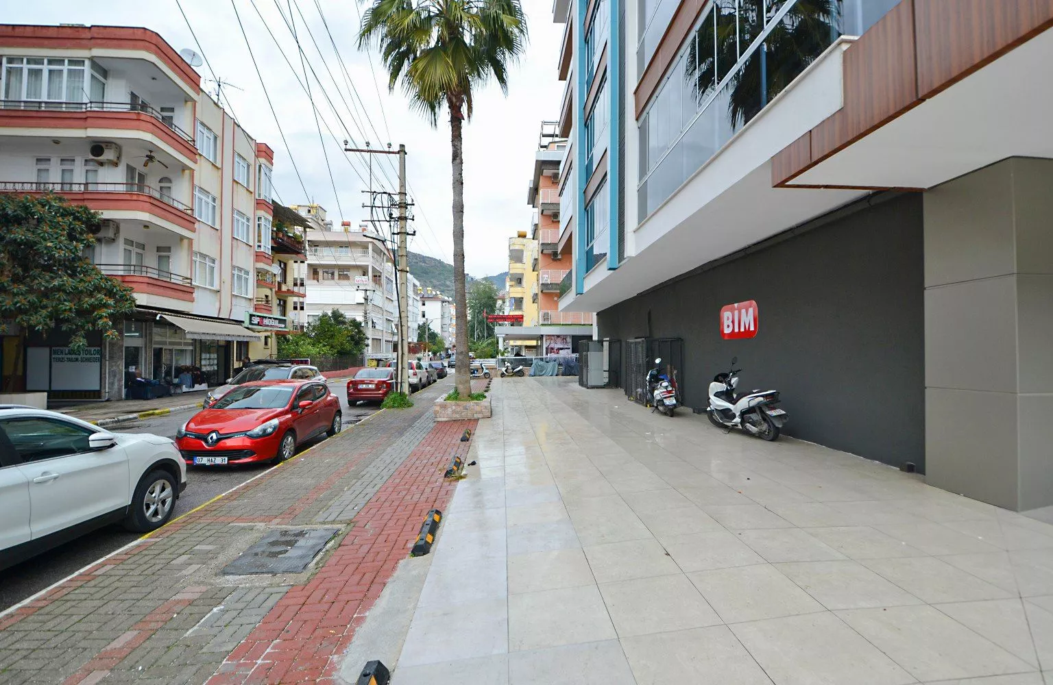 Bim Markete Kiralanmış Cleopatra Alanya'da Satılık Dükkan