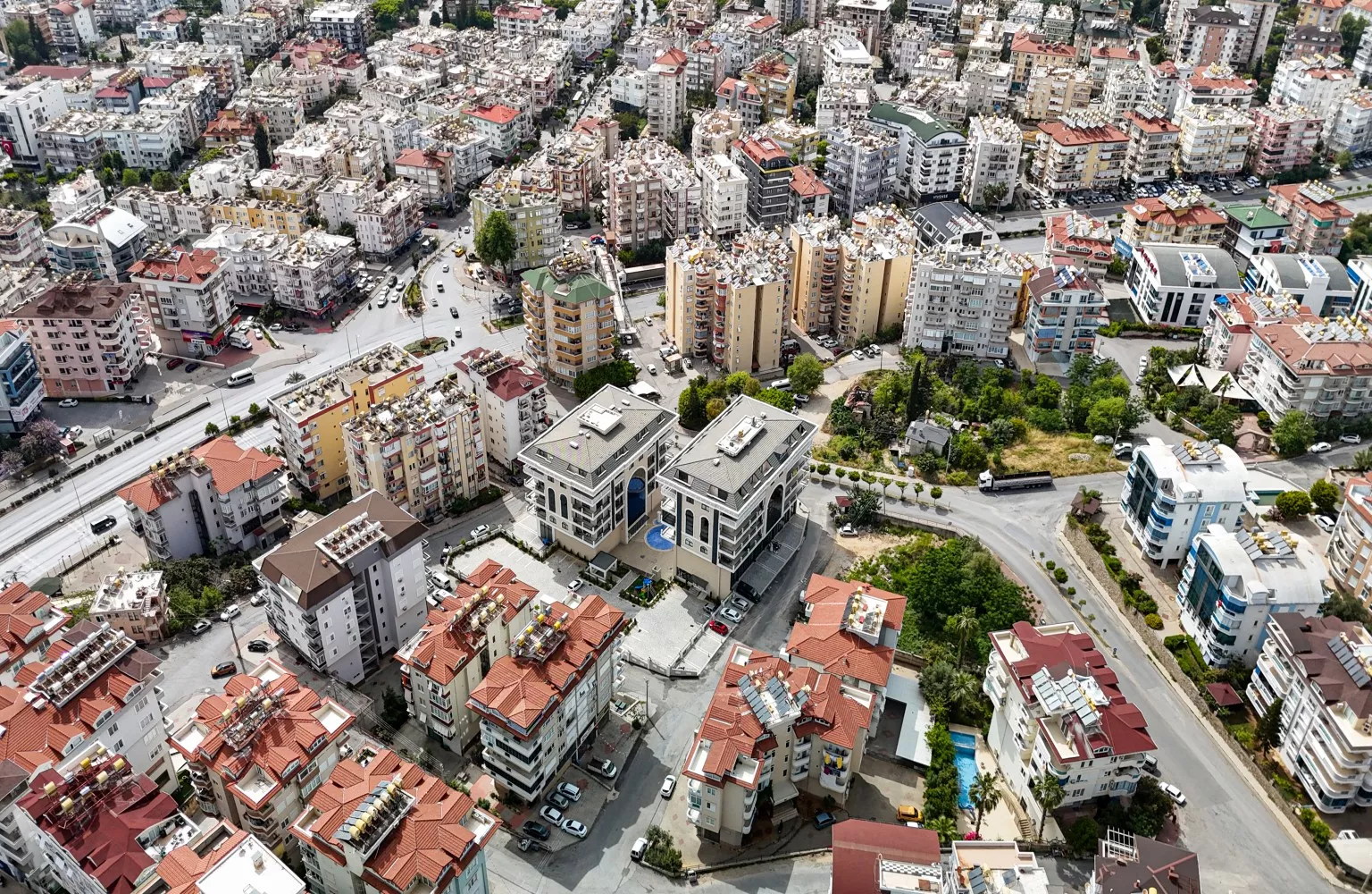 شقق سكنية جديدة تحت الانشاء للبيع في مركز مدينة الانيا