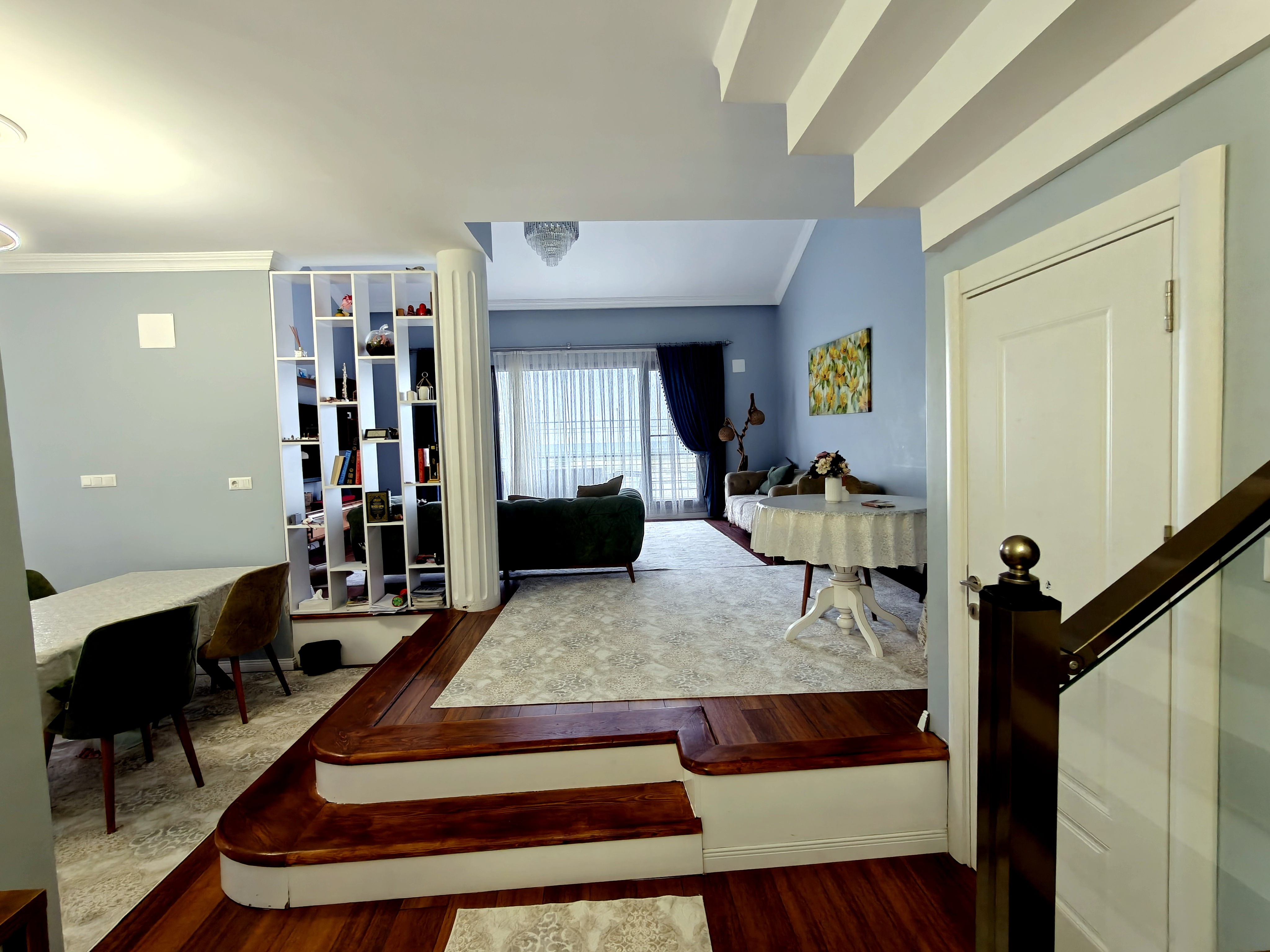 على البحر مباشر – فيلا 4+2 للبيع (طرابزون/يومرا)