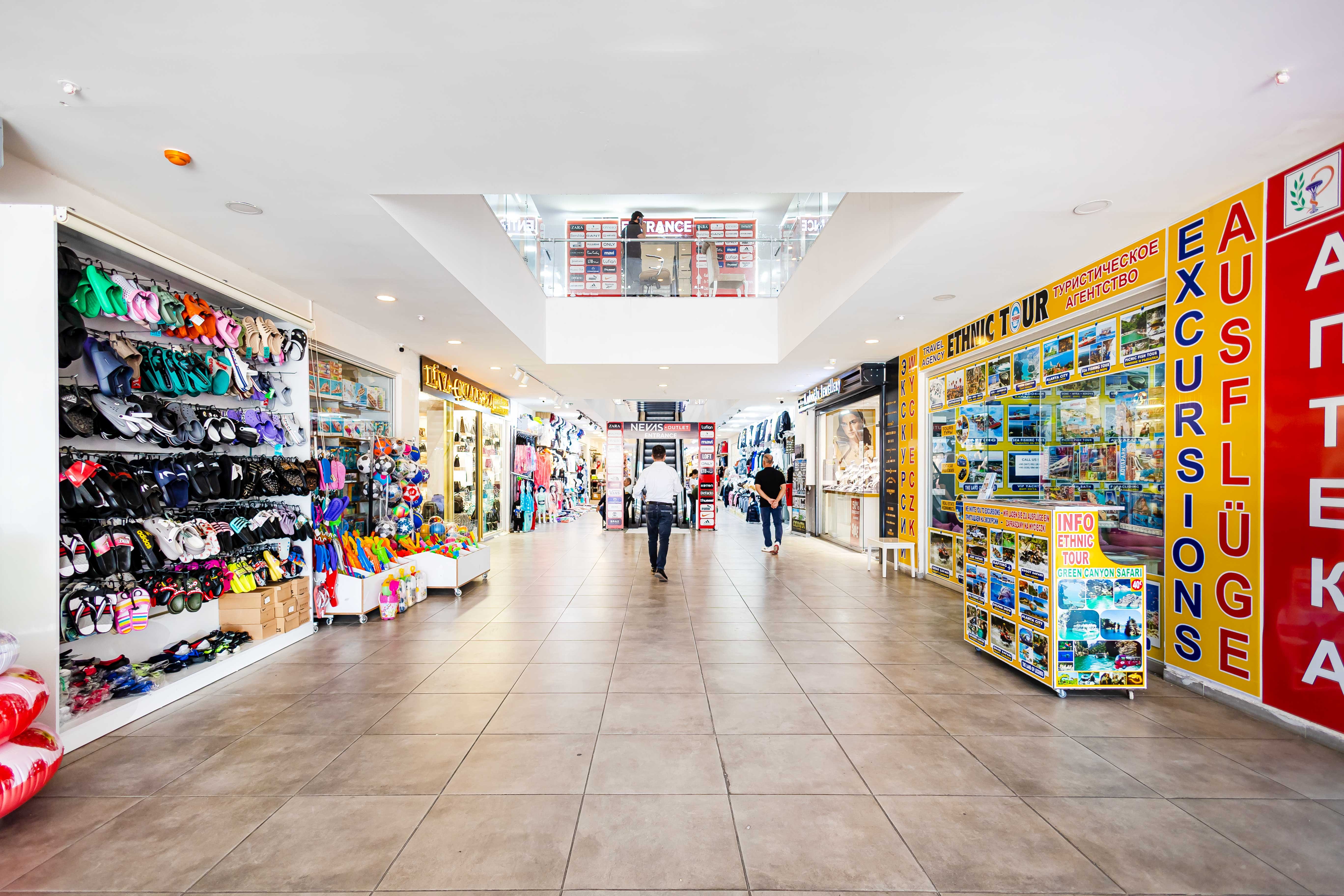 Ladenlokal in Türkler zum Verkauf – Nevas Outlet Store