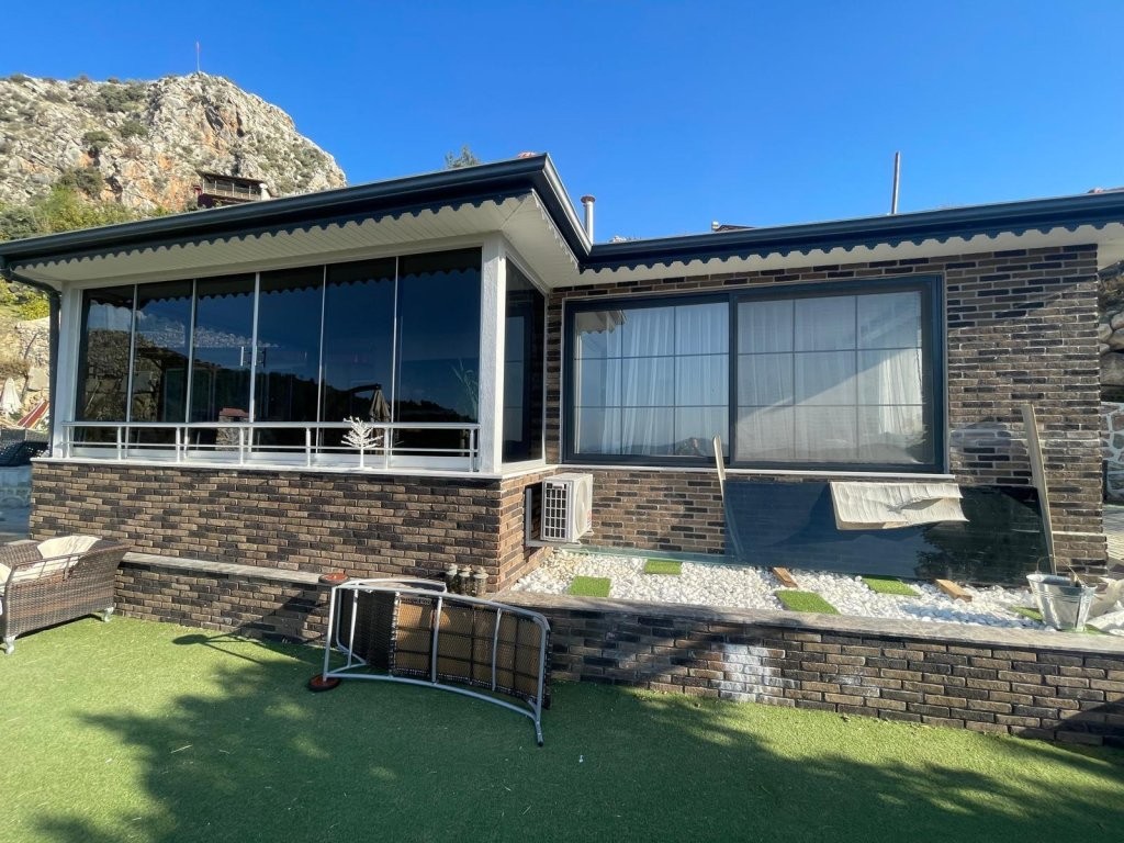 Gözüküçüklü’de satılık Tarla içerisinde 3+1 Bungalov mevcut