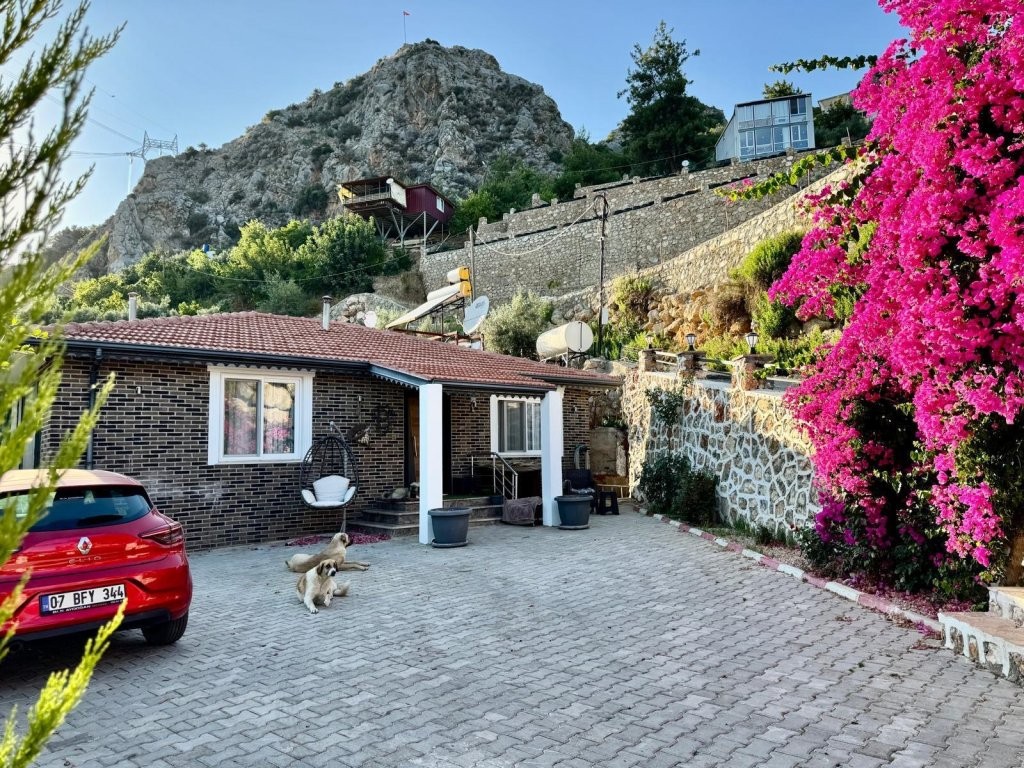 Gözüküçüklü’de satılık Tarla içerisinde 3+1 Bungalov mevcut