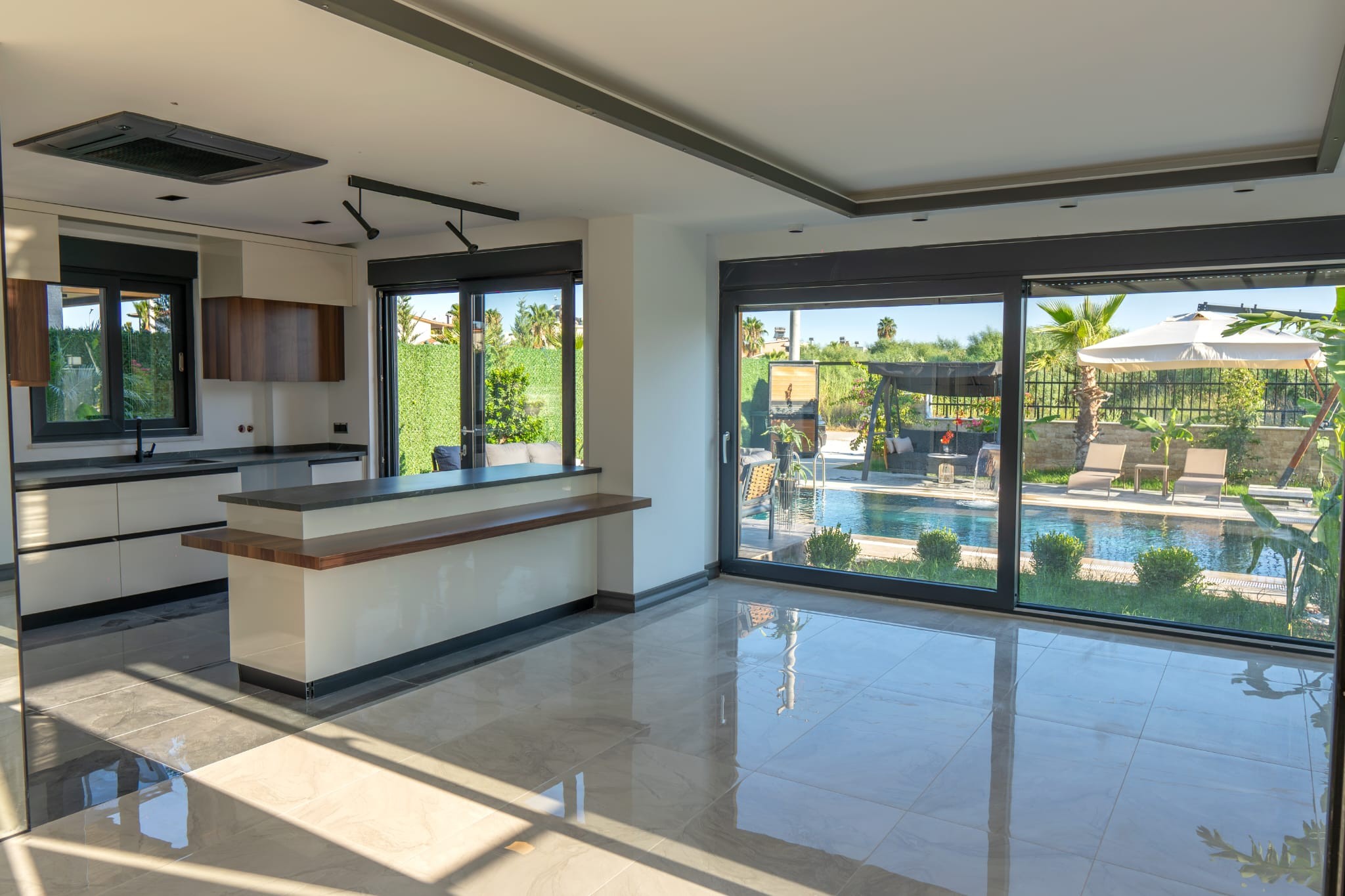 Kadriye’de Satılık 4+1 Özel Havuzlu Lüks Villa