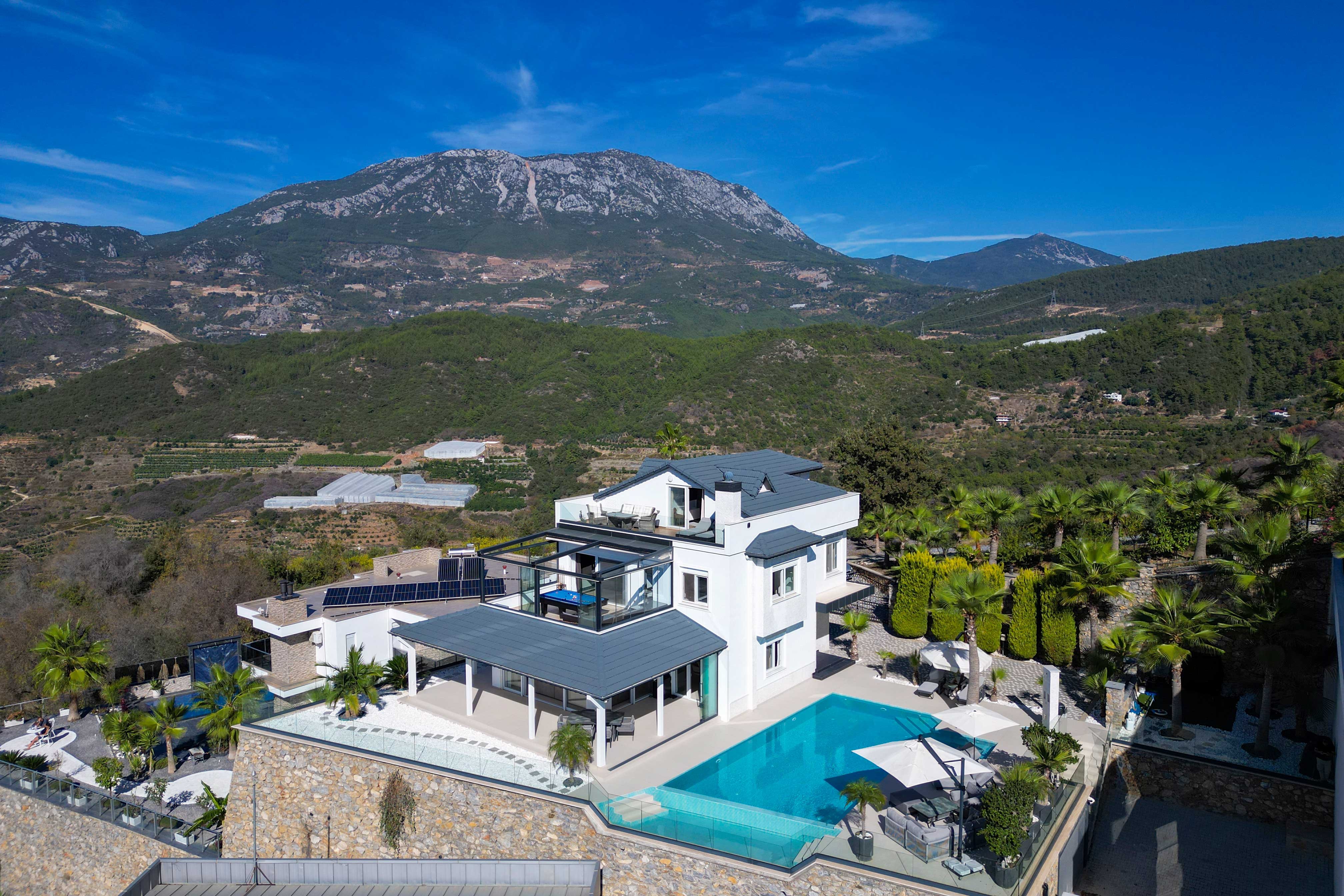 Kargıcak'ta Satılık Lüks 3+1 Deniz Manzaralı Villa