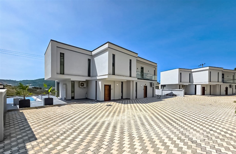 Продаётся вилла 3+1 с частным бассейном в Каргыджаке