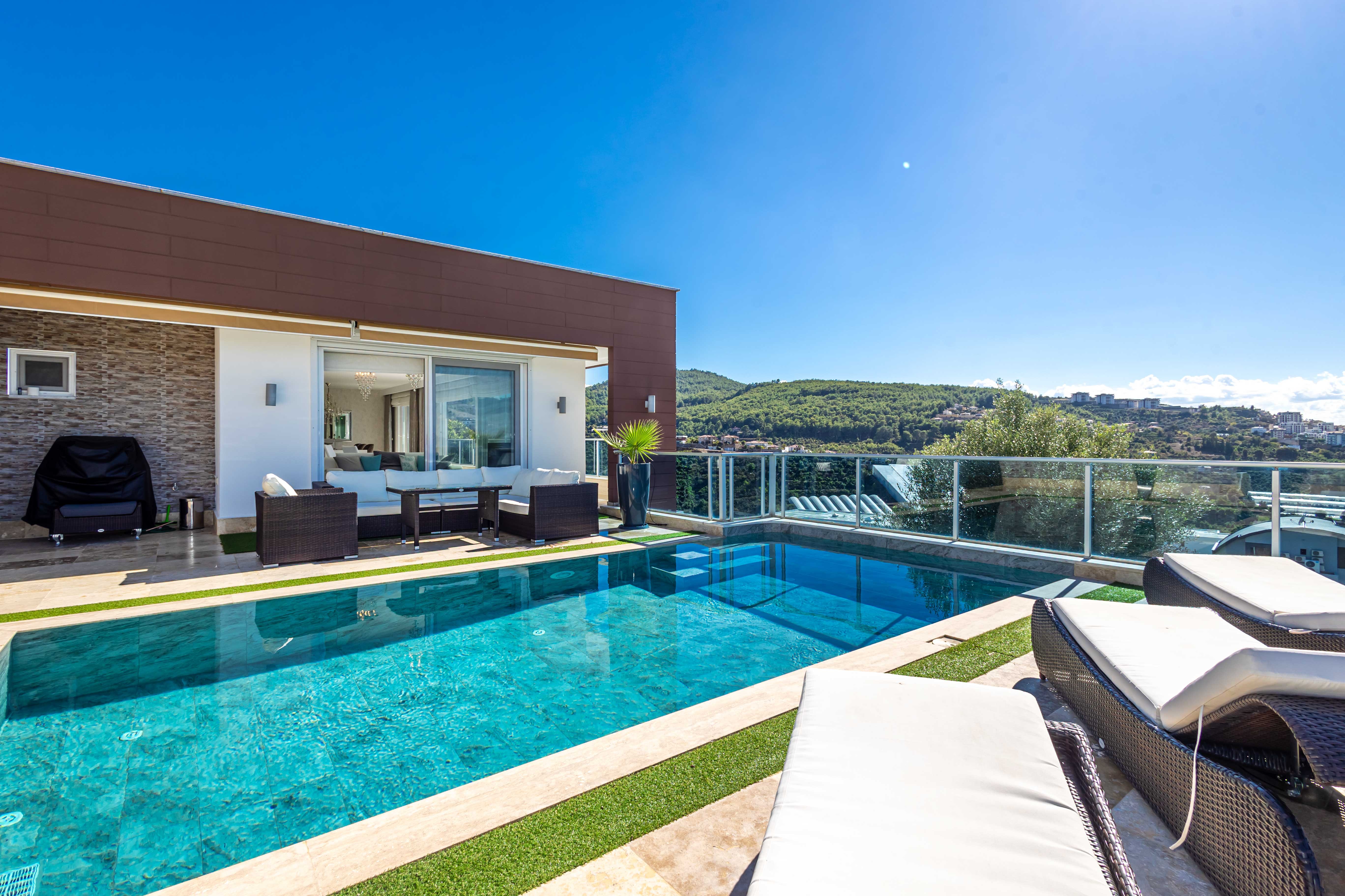 Роскошная вилла с видом на море в Каргыджаке, Алания