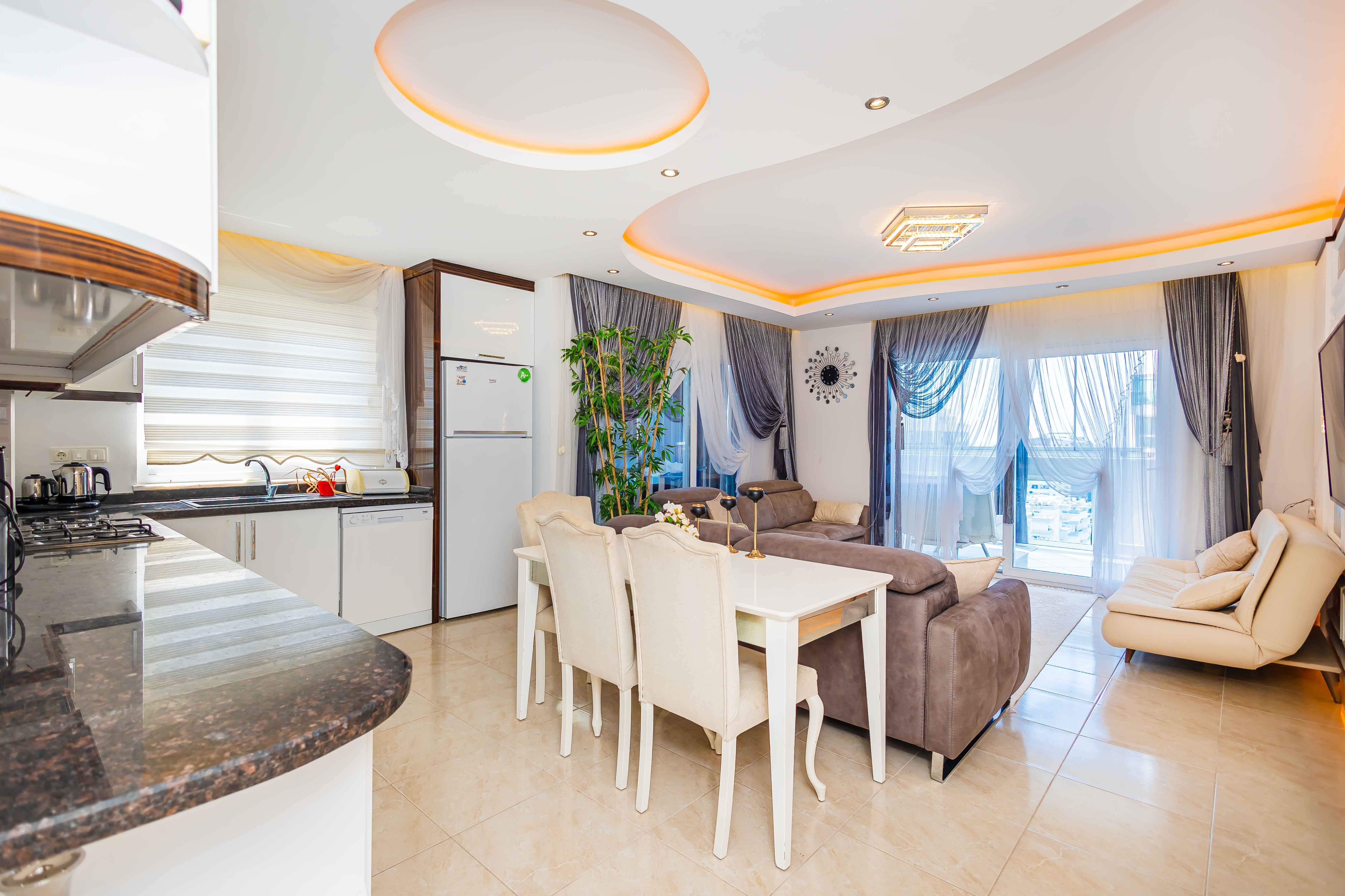 Yekta Tower квартира 2+1 с видом на море Алания Махмутлар