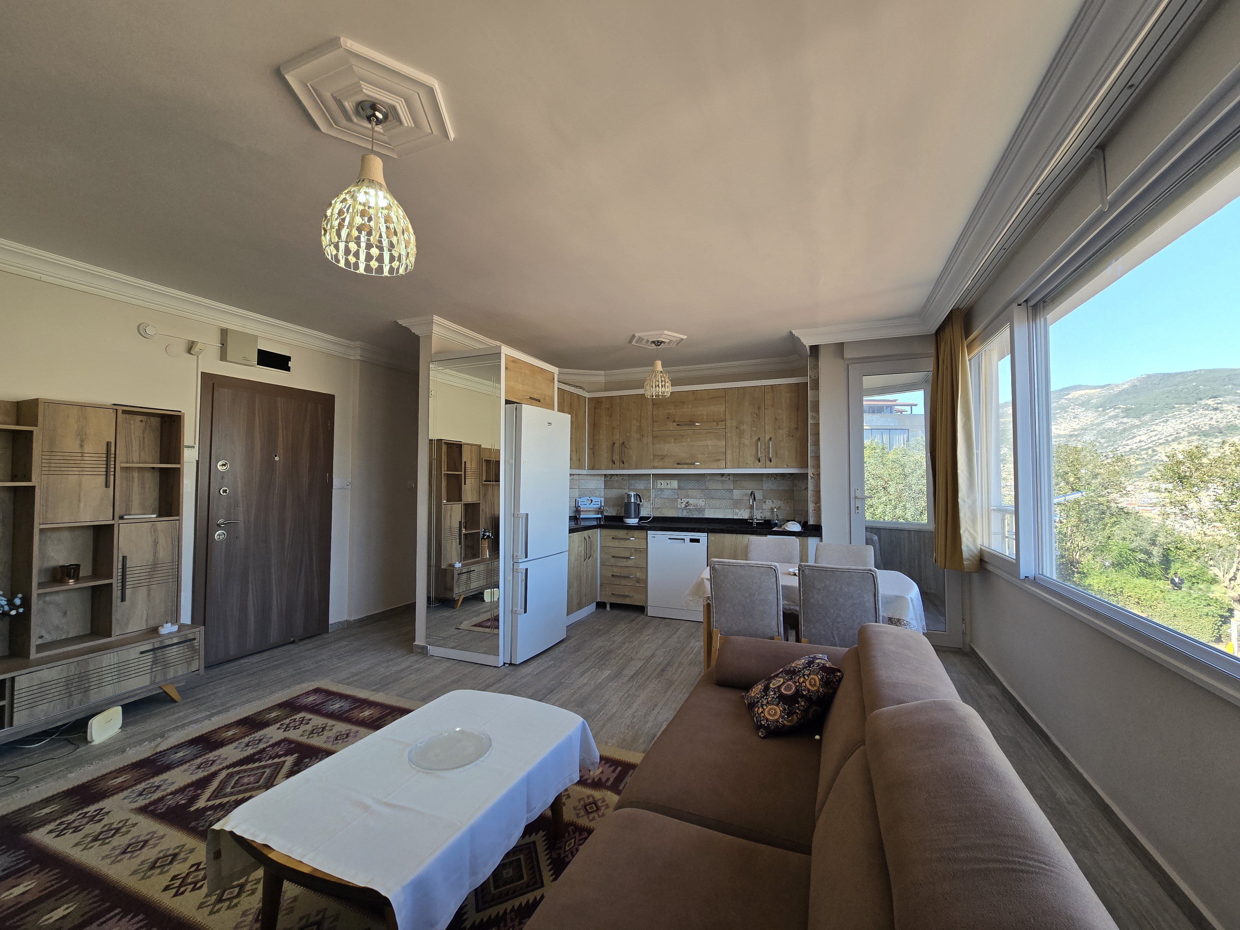 ALANYA KALE YAMACI ÇARŞI MEVKİNDE KİRALIK EŞYALI 1+1 DAİRE