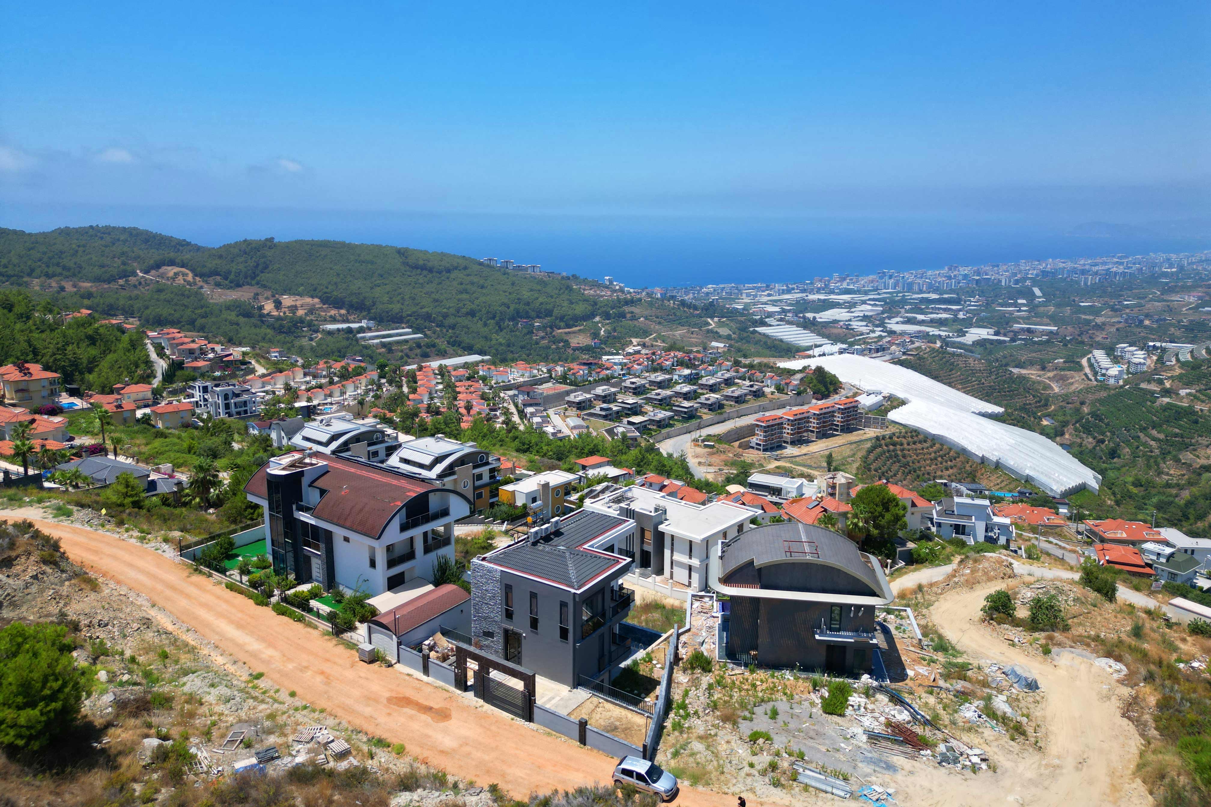 Kargıcak’ta Deniz Manzaralı Satılık Lüks 3+2 Villa