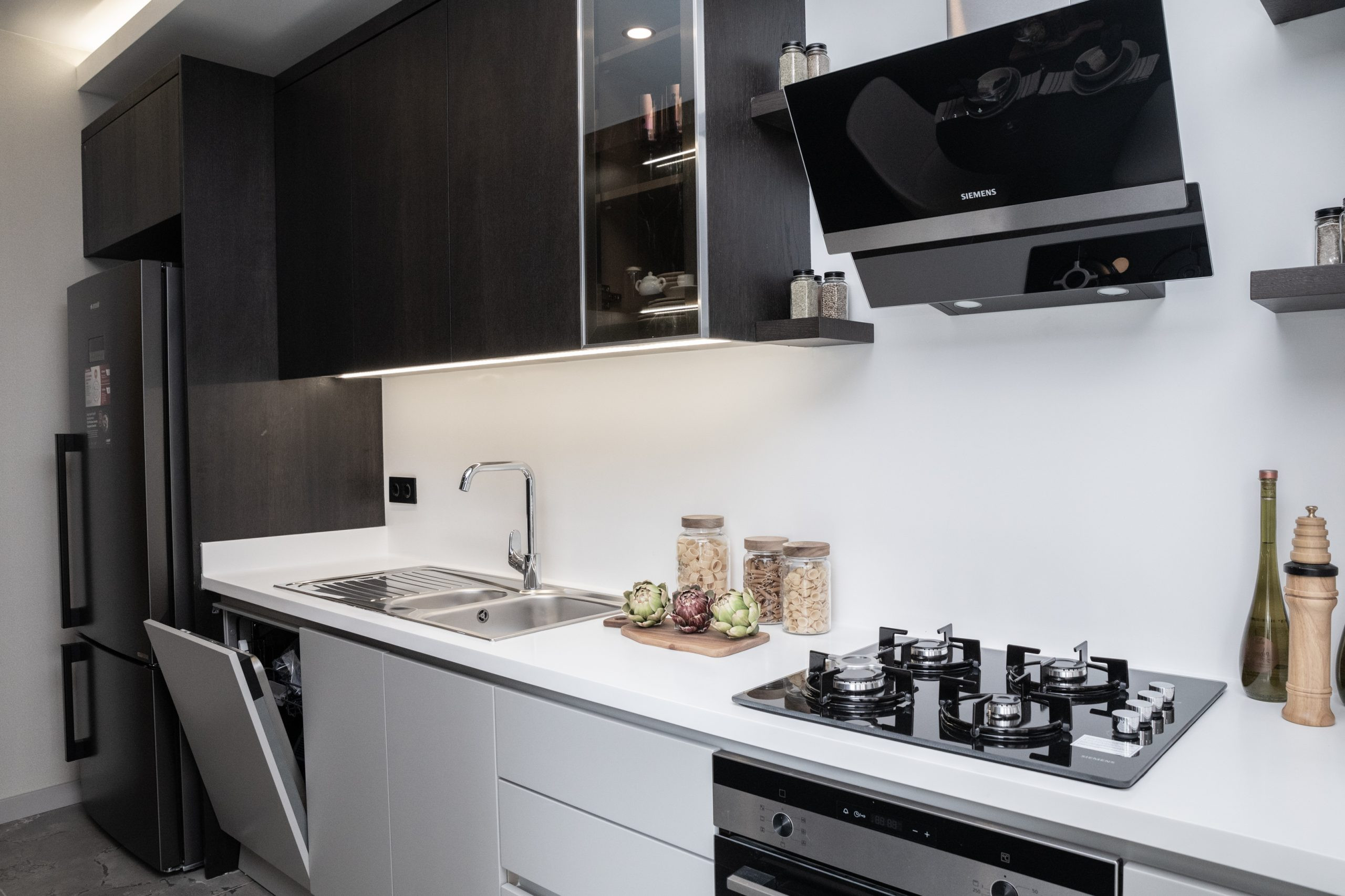 4+1 Apartments for Sale with Full Amenities in Zeytinburnu