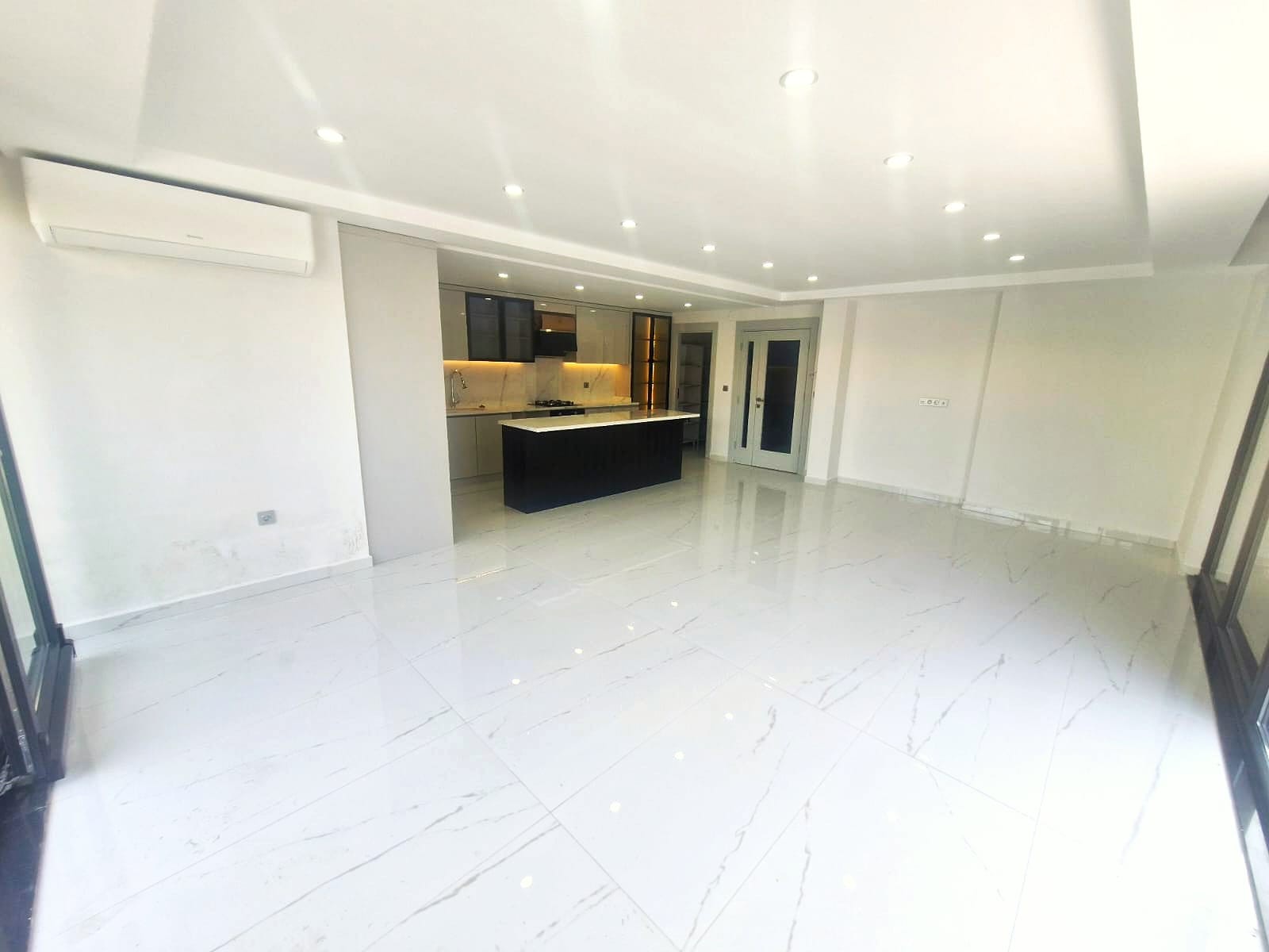 Belek Bölgesinde Satılık 4+1 Müstakil Havuzlu Villa