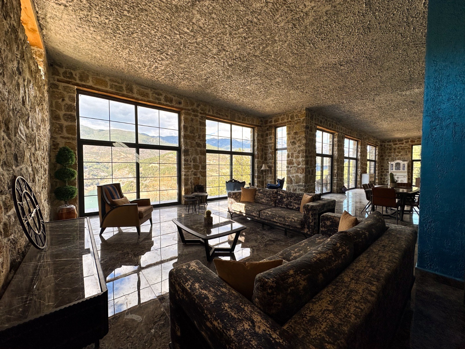 Satılık Panoramik Manzaralı (3+1) Taş Villa + Tarla