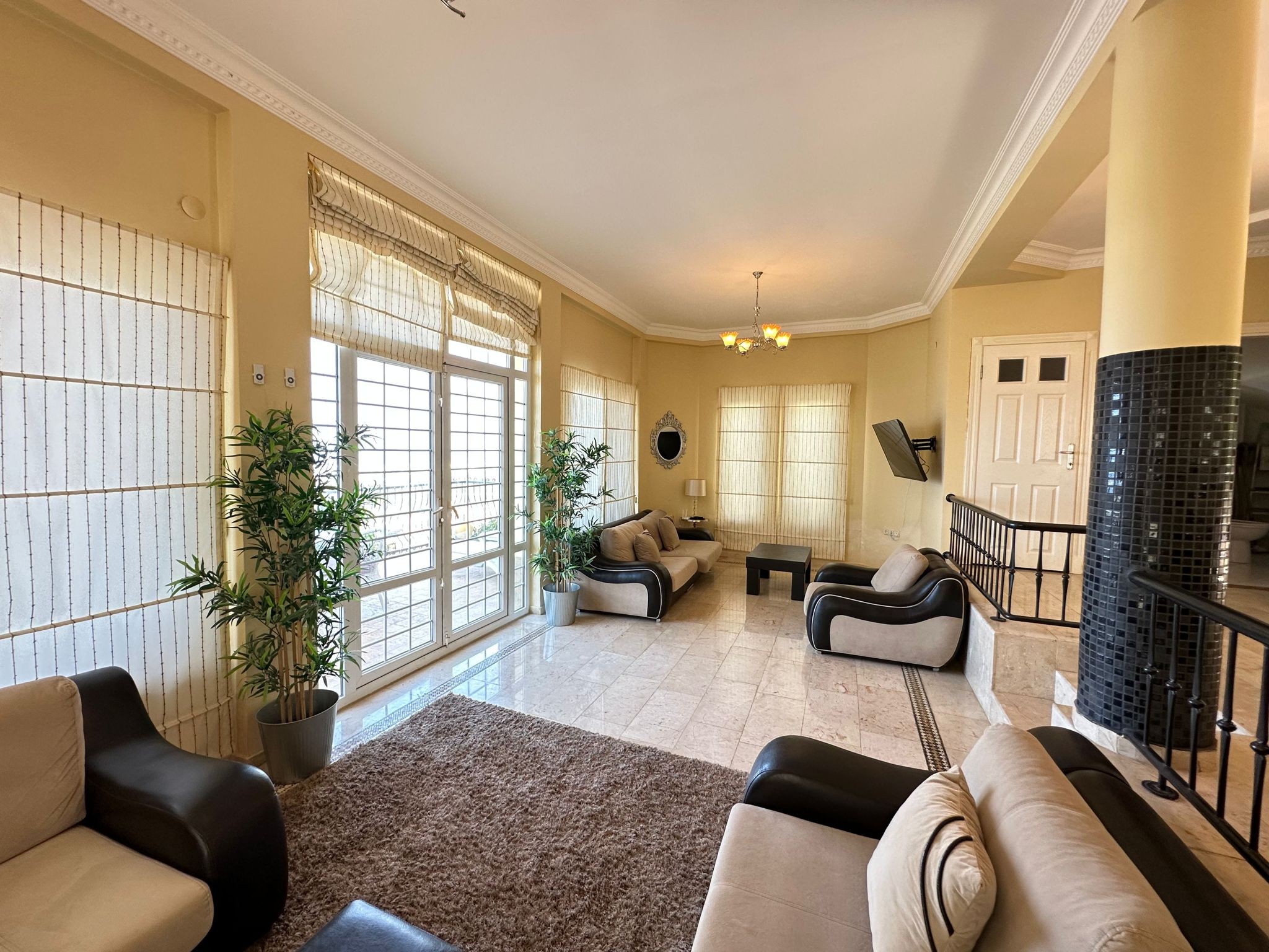 Alanya Kargıcak'ta Satılık 4+1 Villa | Havuzlu, Otoparklı