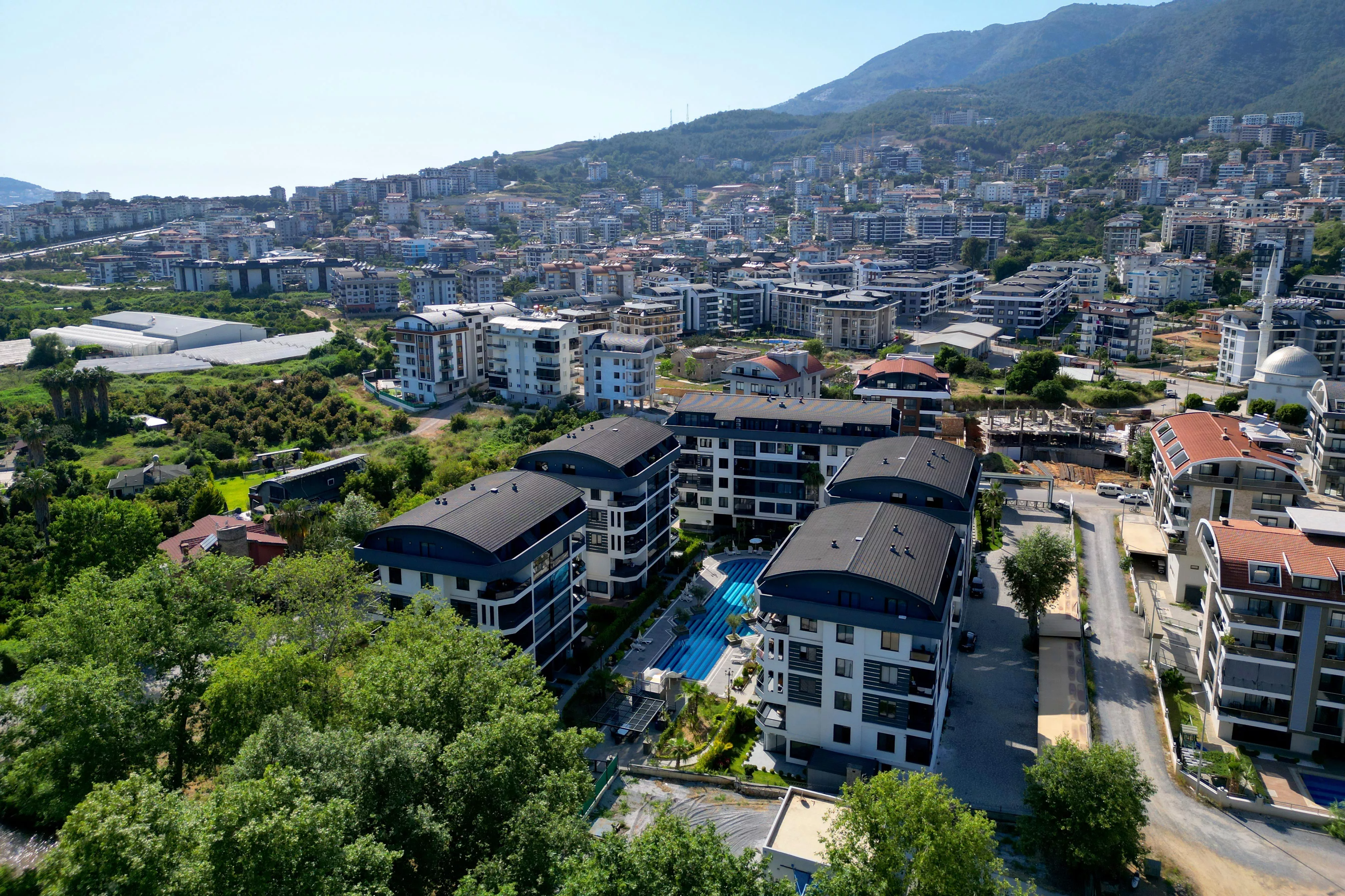 Modern 1+1 Apartment for Sale in Alanya Oba with Amenities
