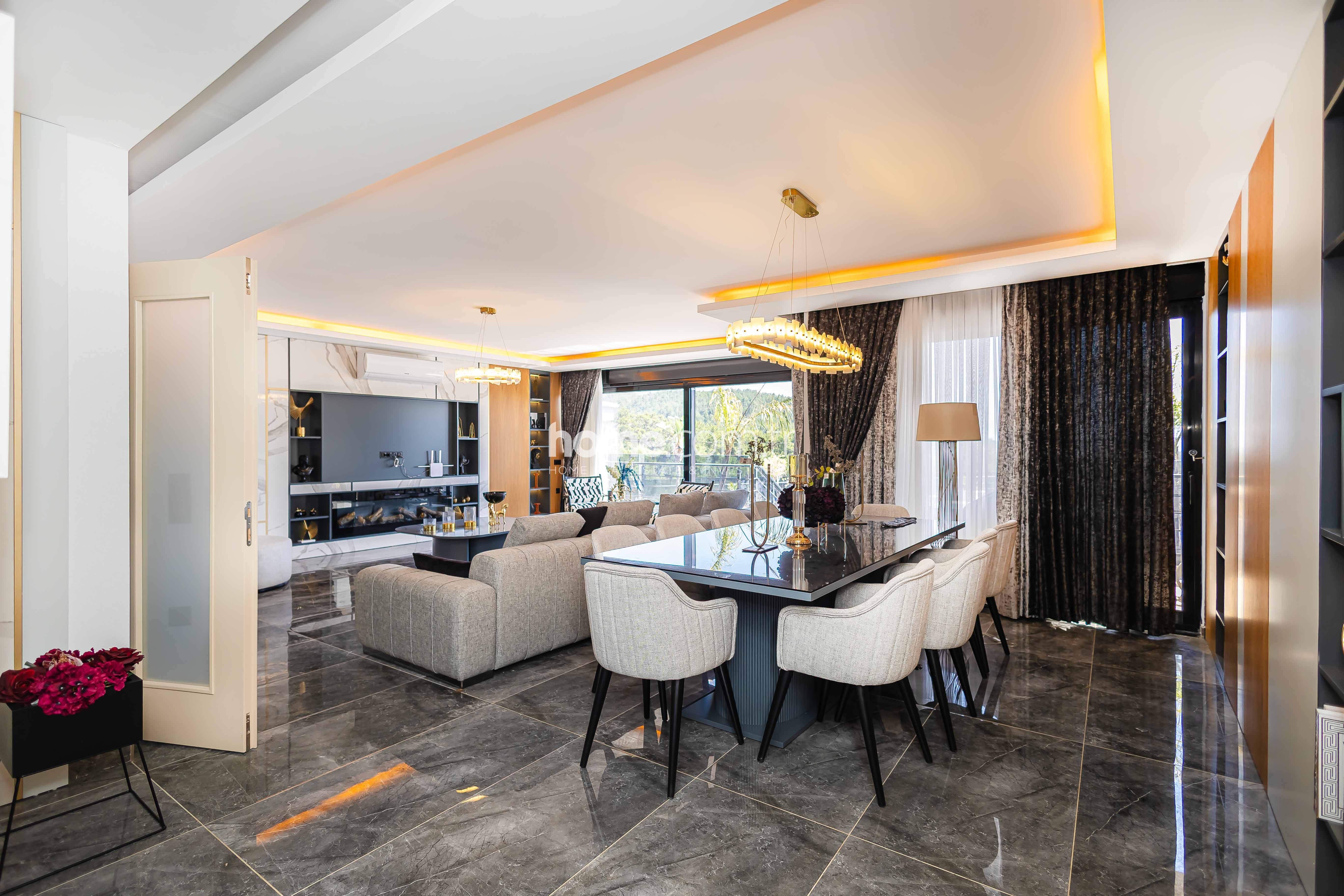 Alanya Kızılcaşehir'de Satılık Müstakil Villa 5+1, Havuzlu