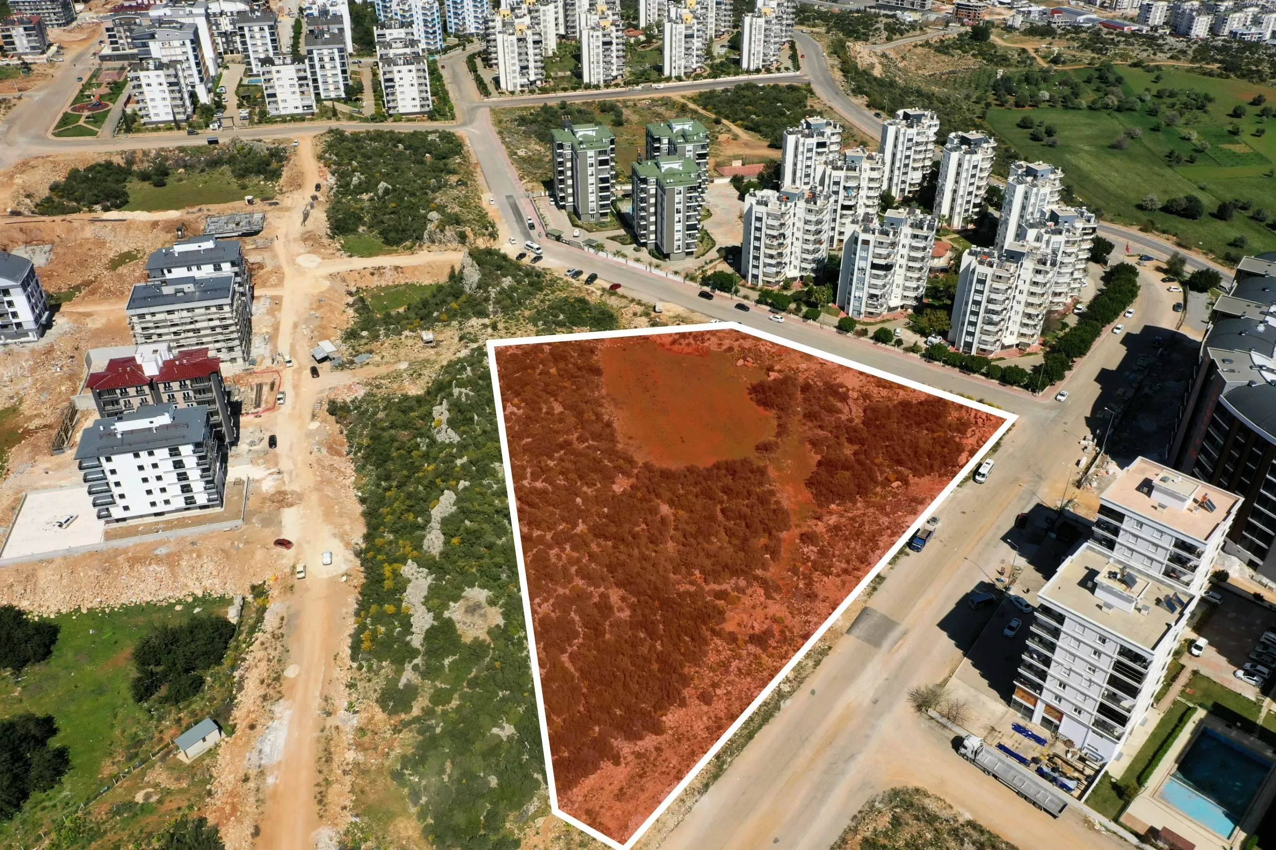 Kepez Çankaya’da Merkezi Konumda Satılık Arsa