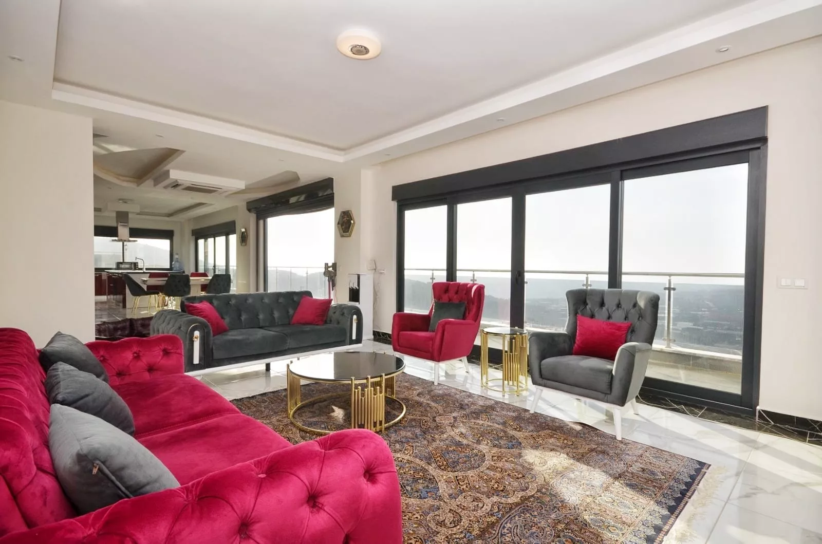 Alanya Kargıcak'ta Deniz Manzaralı Lüks Satılık Villa 6+1