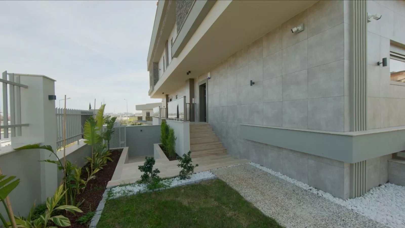 Вилла 3+1 с бассейном на продажу в Анталье Кемерагзы под ВНЖ