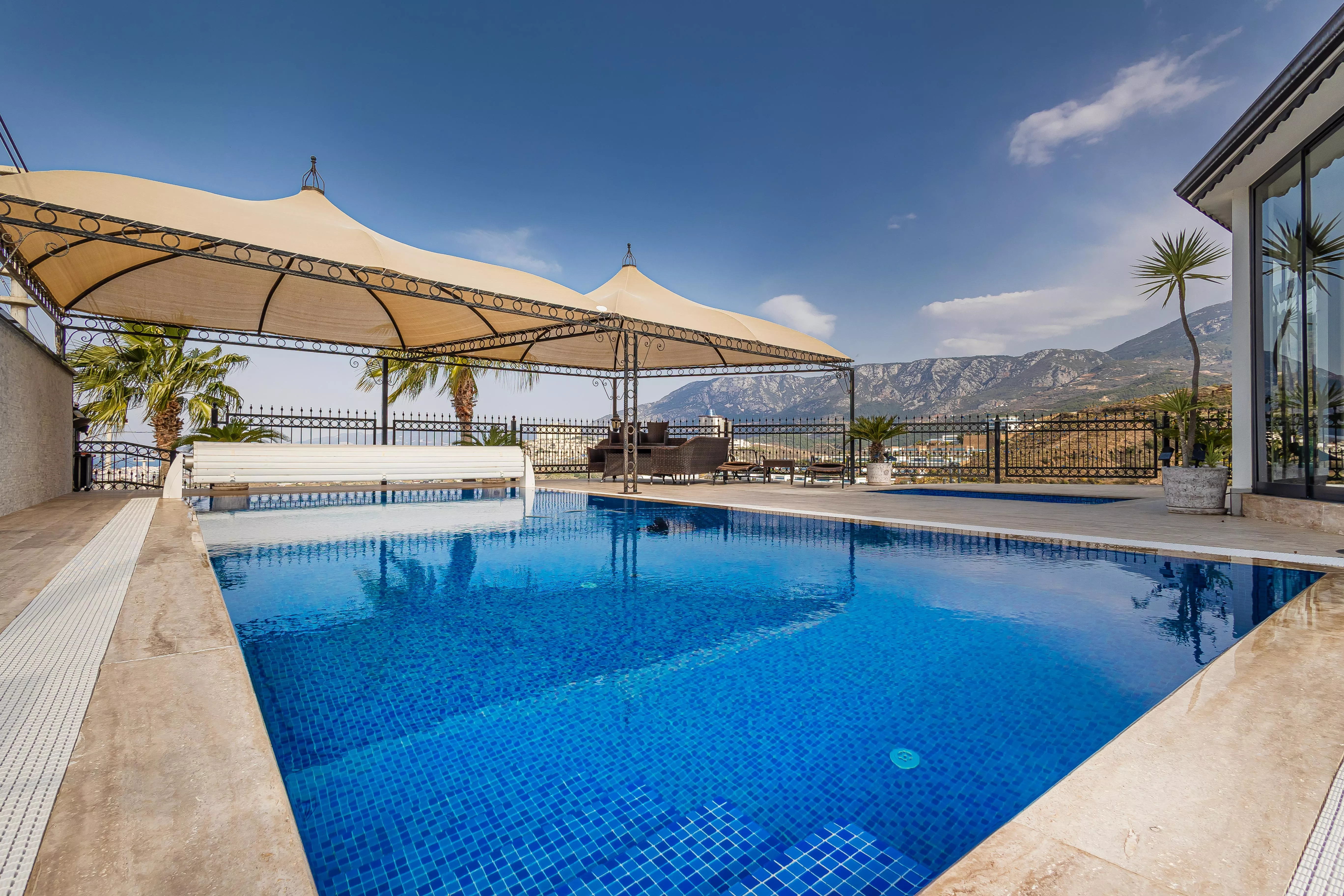 Luxury 5+2 Detached Villa for Sale in Alanya Kargıcak