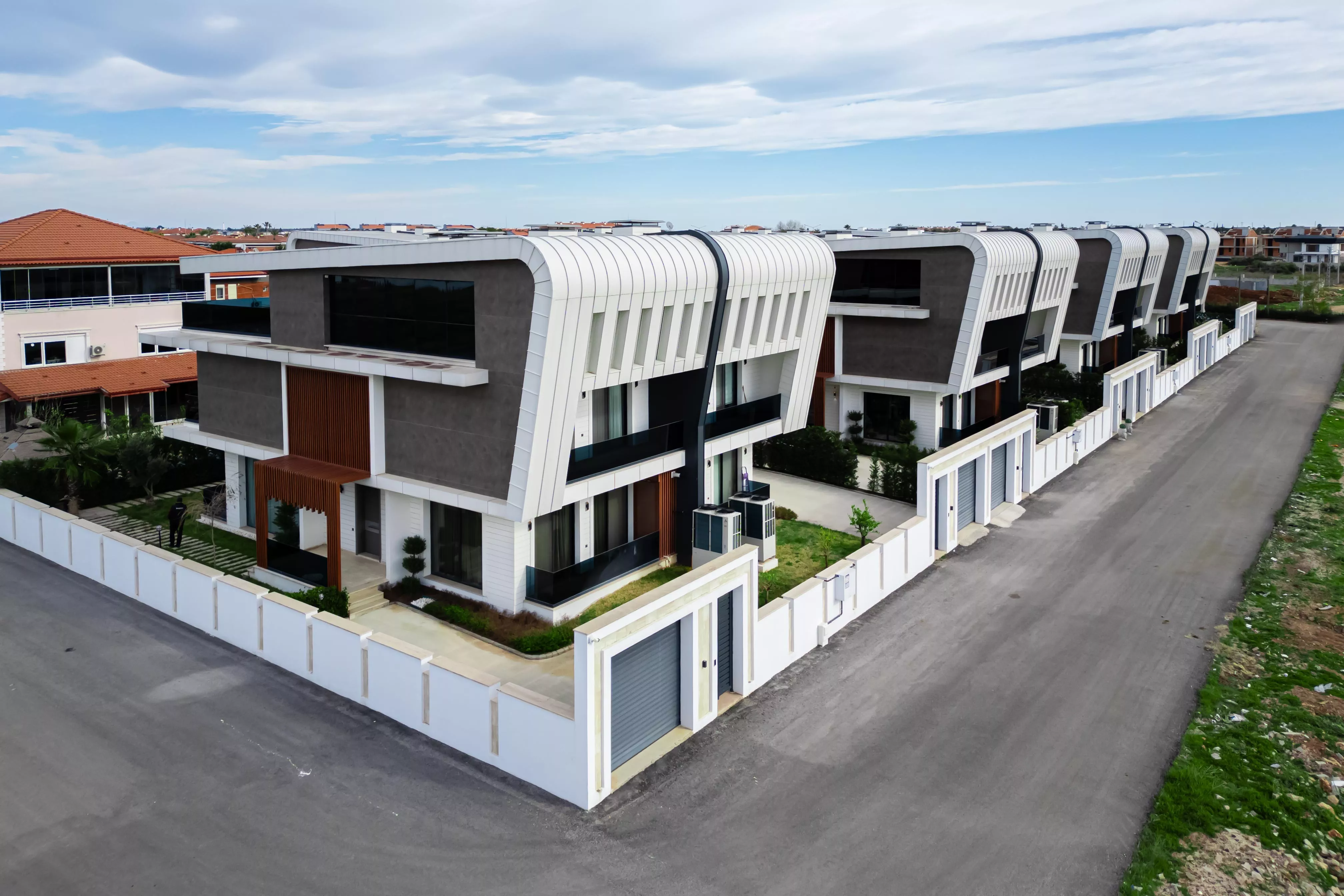 Antalya Altınkale'de Satılık Lüks Tripleks Villa