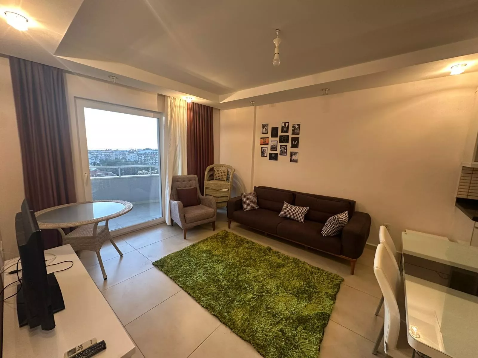 Alanya Cikcilli’de Deniz Manzaralı 1+1 Satılık Daire