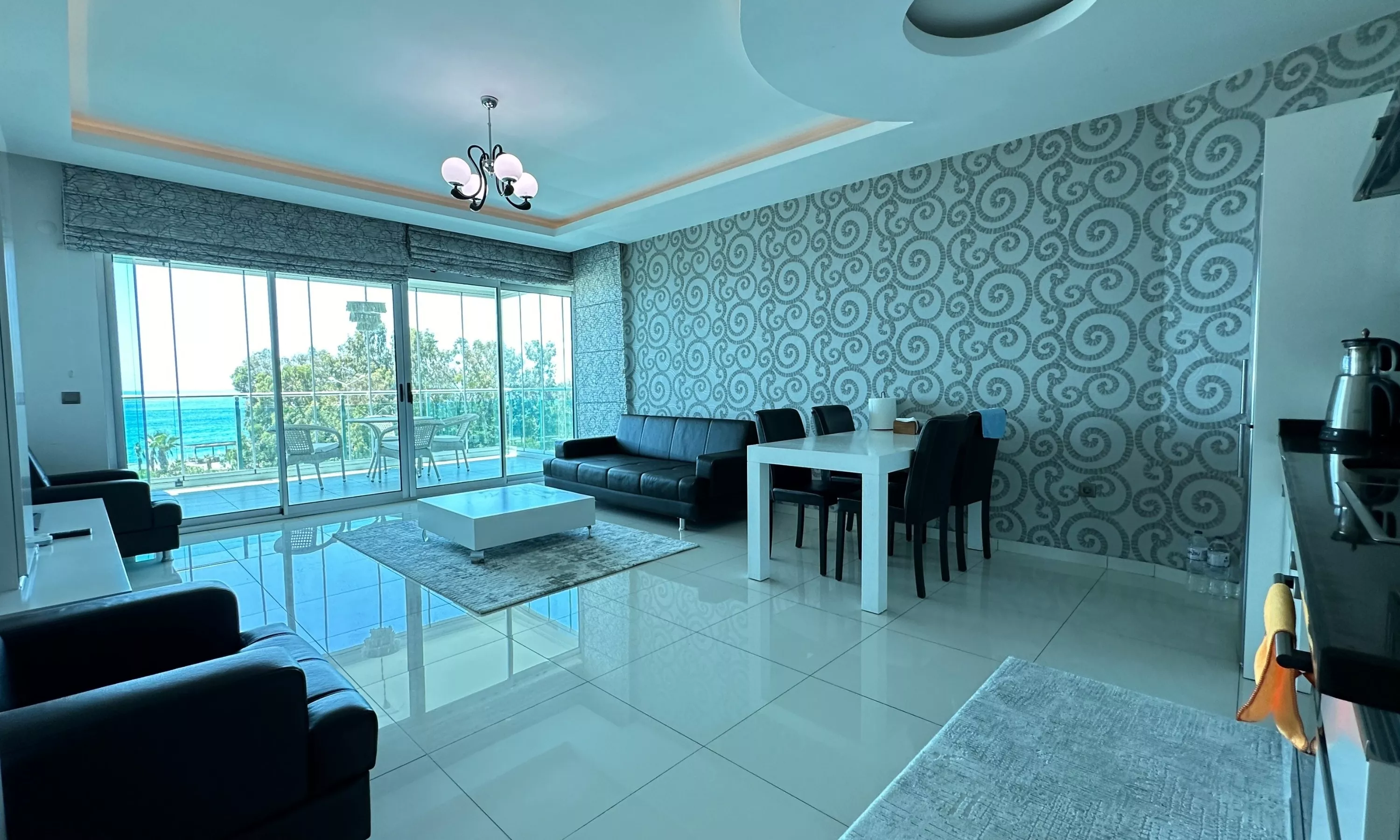 Seafront 1+1 Apartment for Sale in Alanya Kestel