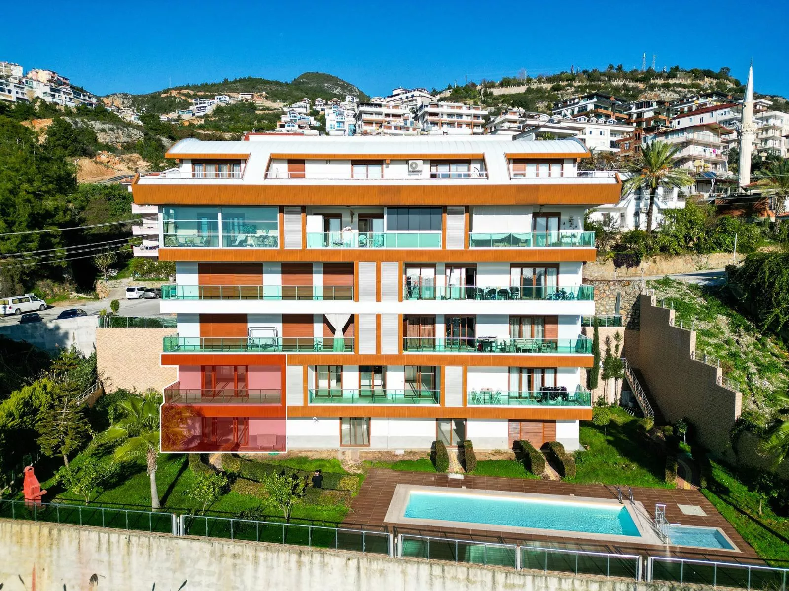 Alanya Küçükhasbahçe’de Satılık 3+1 Bahçe Dubleks