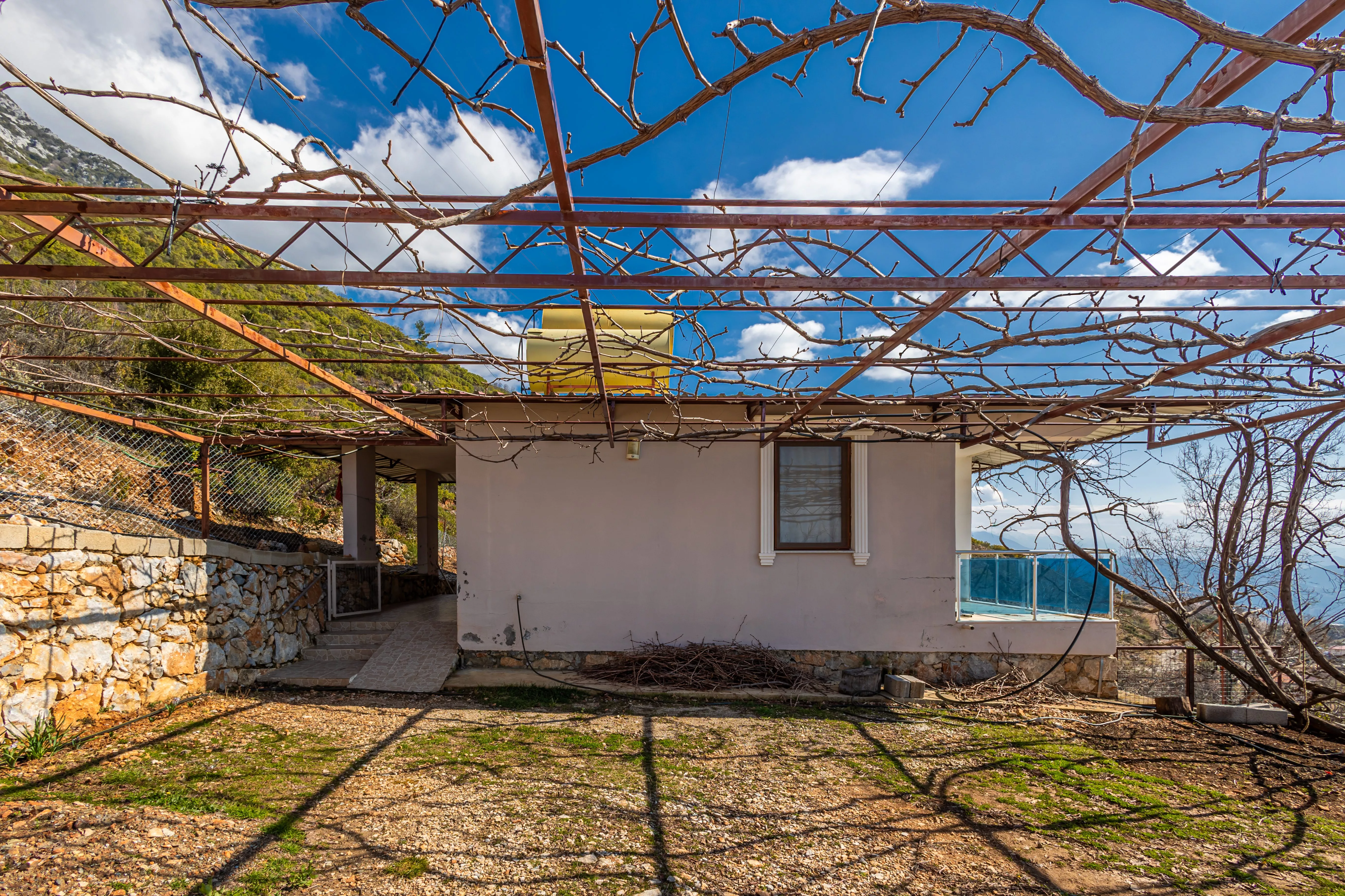 Участок земли с домом 3+1 на продажу – Алания, Гёзюкючюк