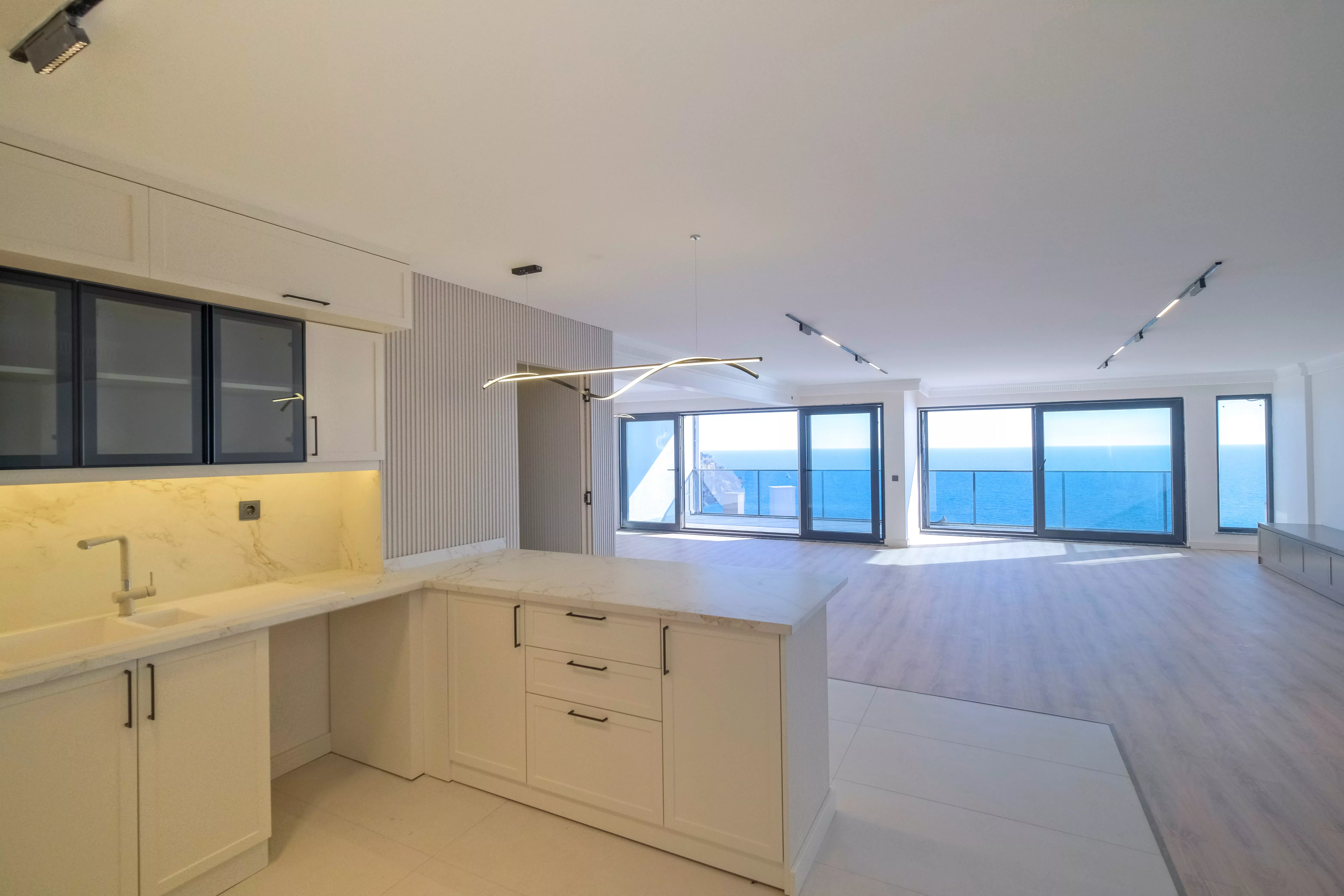 Antalya Muratpaşa Kışla'da Satılık 3+1 Lüks Daire