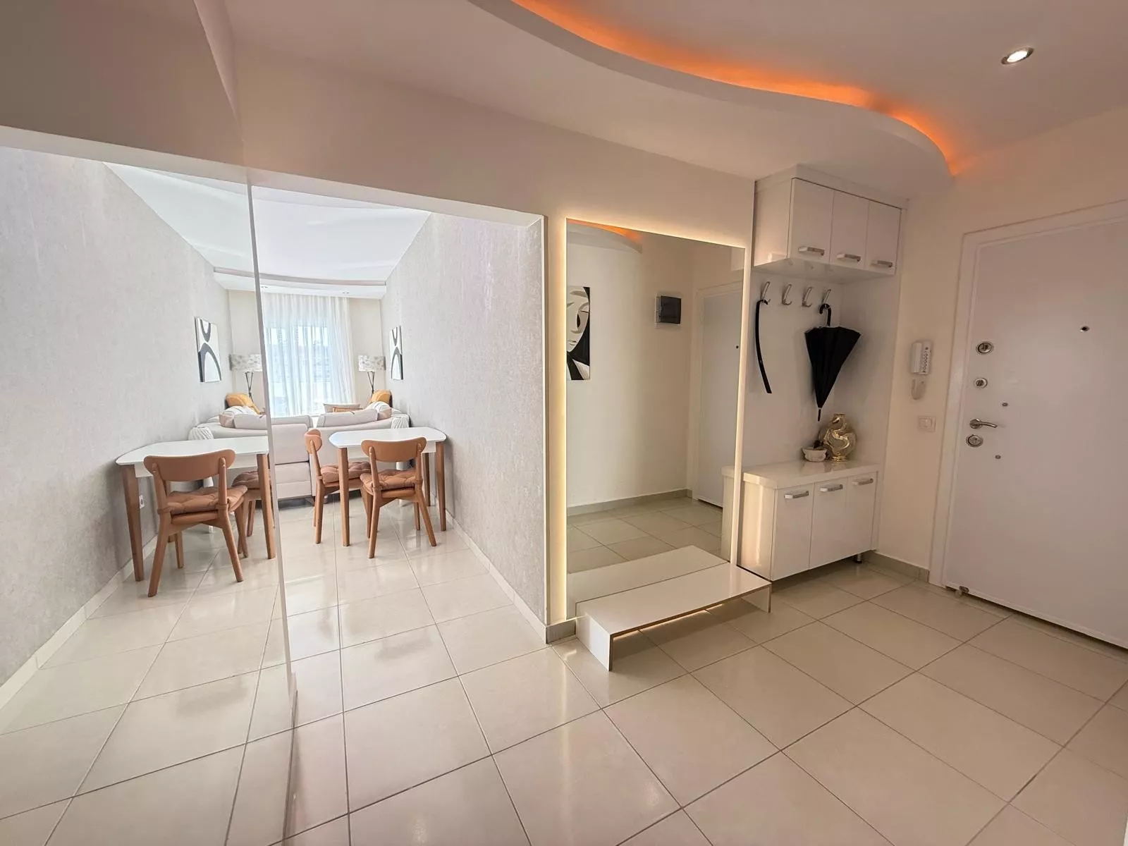 Alanya Mahmutlar’da Yerden Isıtmalı Satılık 2+1 Eşyalı Daire