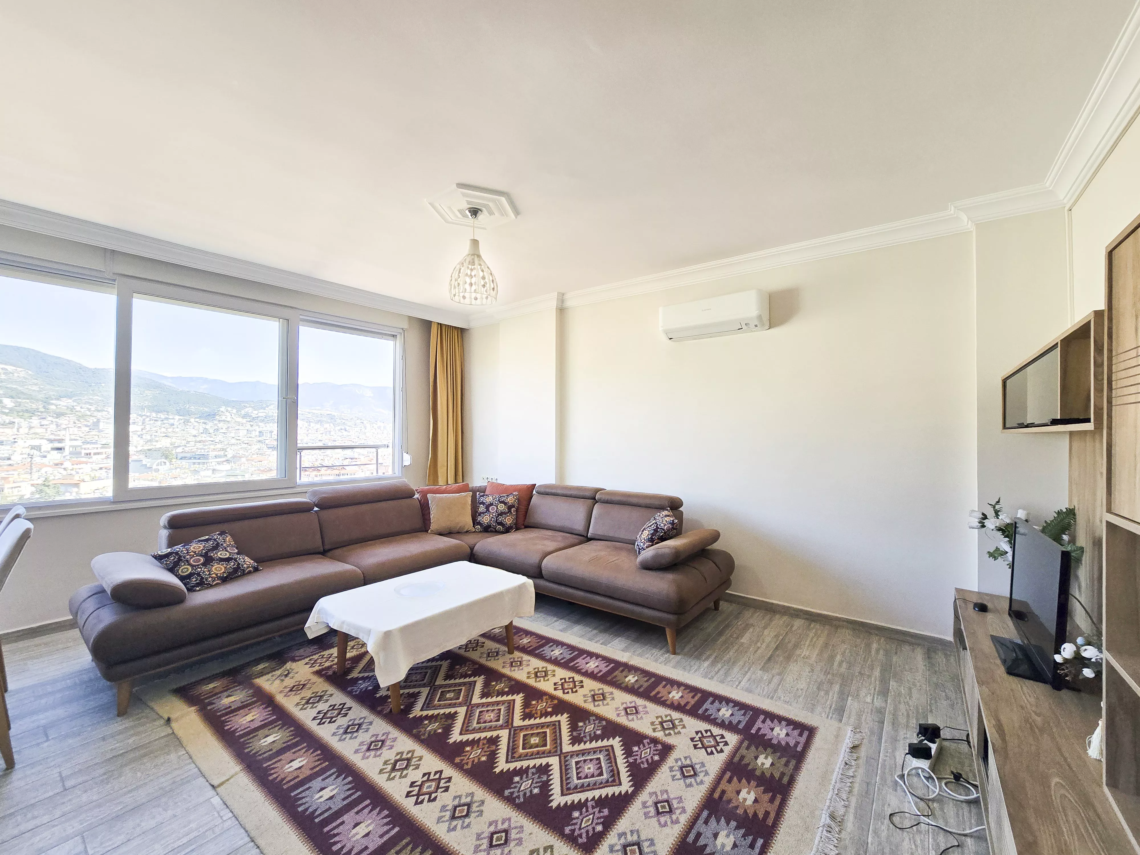 Меблированная квартира 1+1 в центре Алании