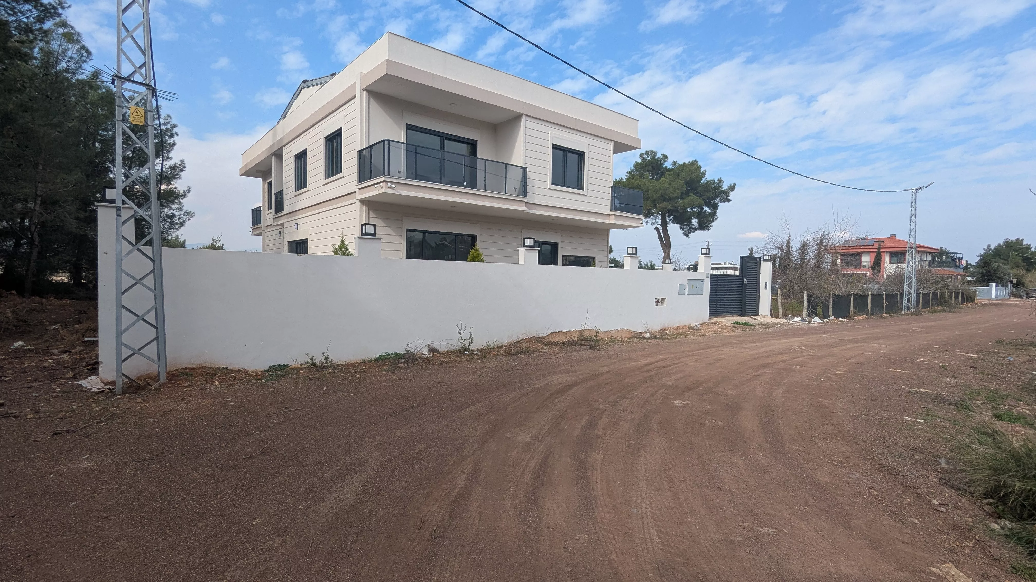 فيلا فاخرة 7+1 للبيع في أنطاليا، دوشمالتي، حي يشيلباير