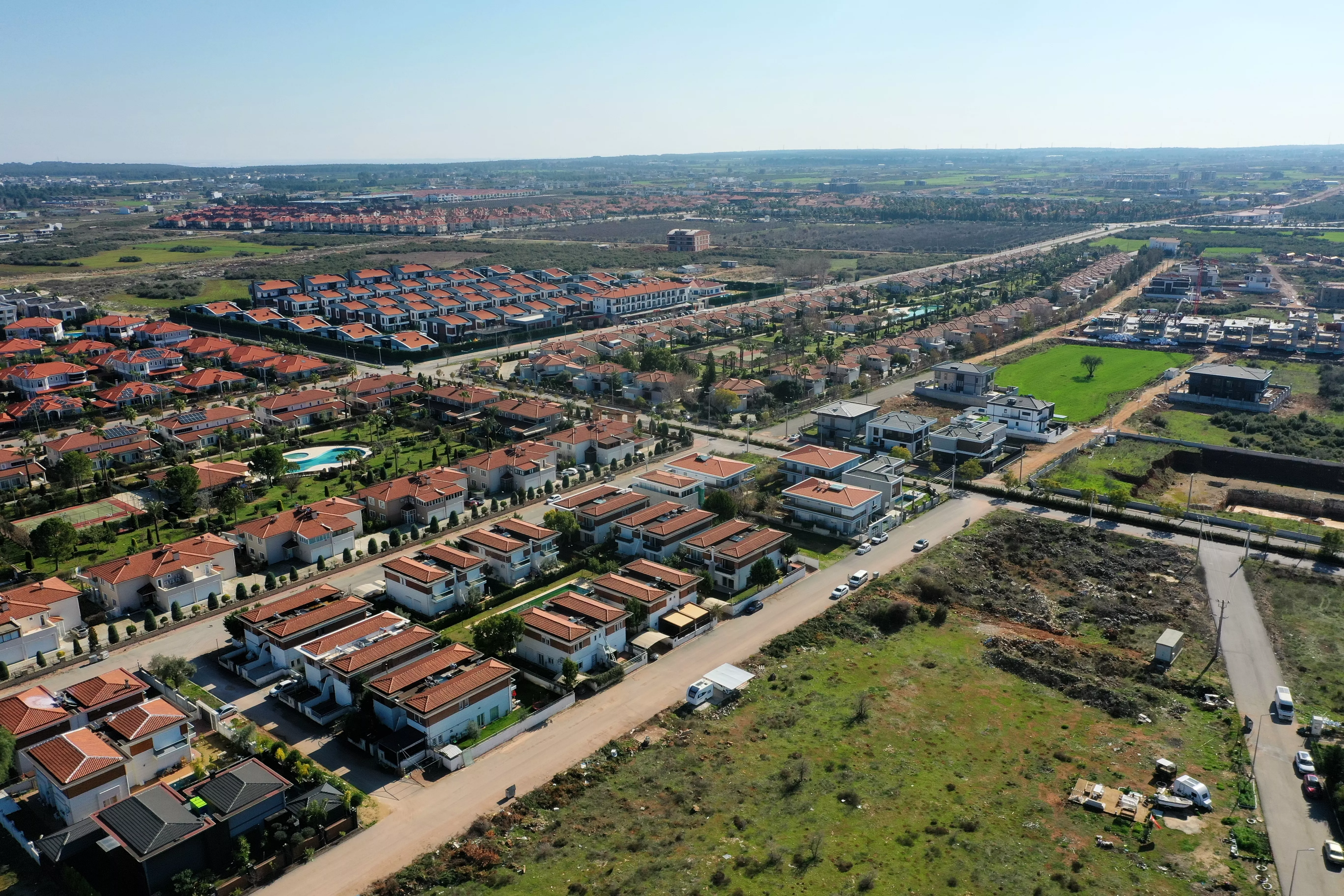 فيلا 4+1 للبيع في دوشمالتي، حي ينيكوي مع حديقة وحمام سباحة