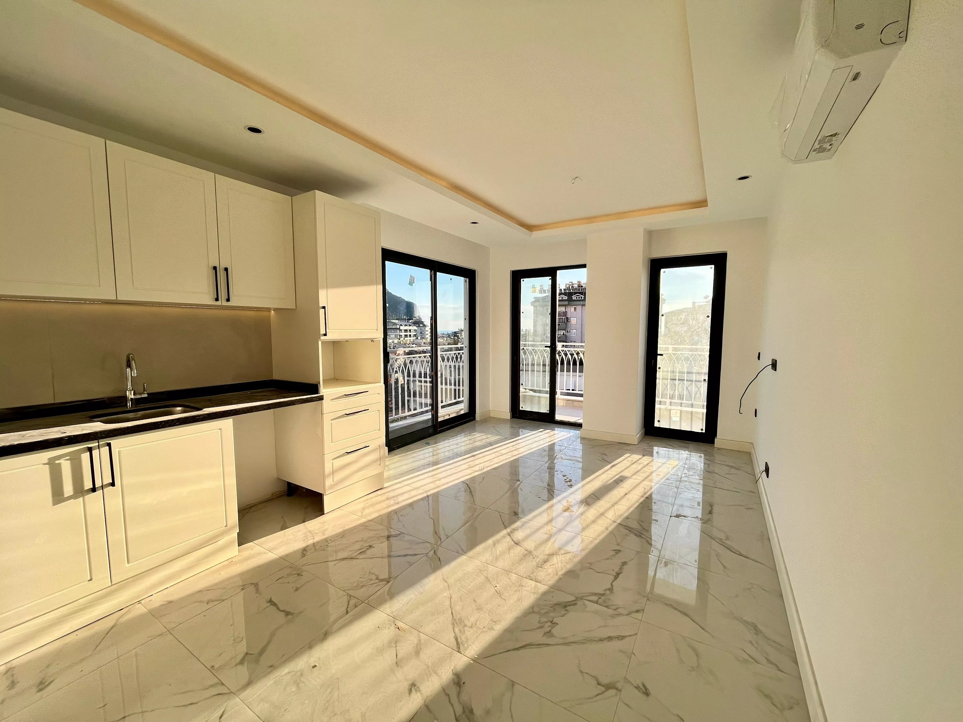 شقة 2+1 للبيع في مركز ألانيا بإطلالة على القلعة