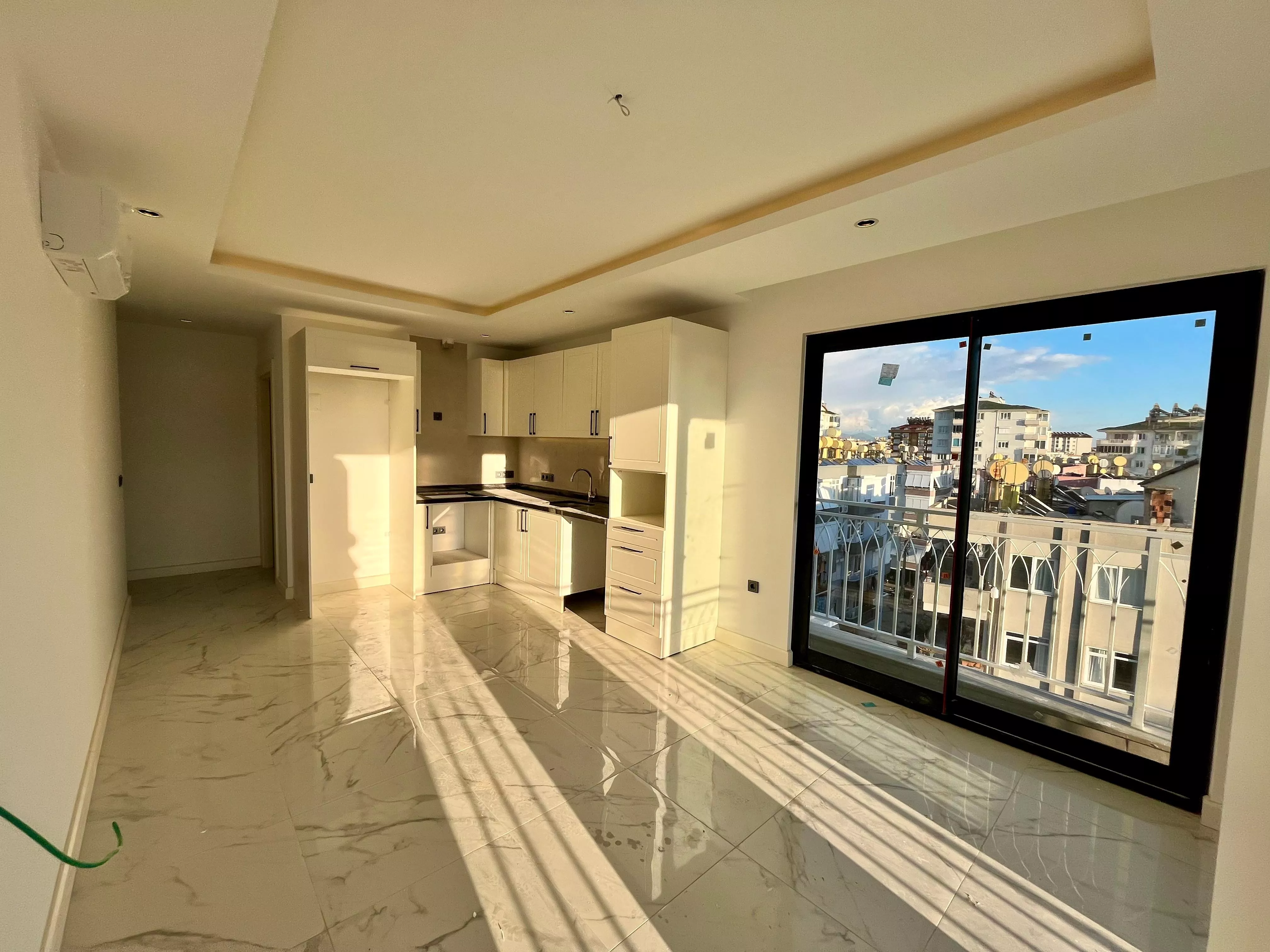 شقة 2+1 للبيع في مركز ألانيا بإطلالة على القلعة