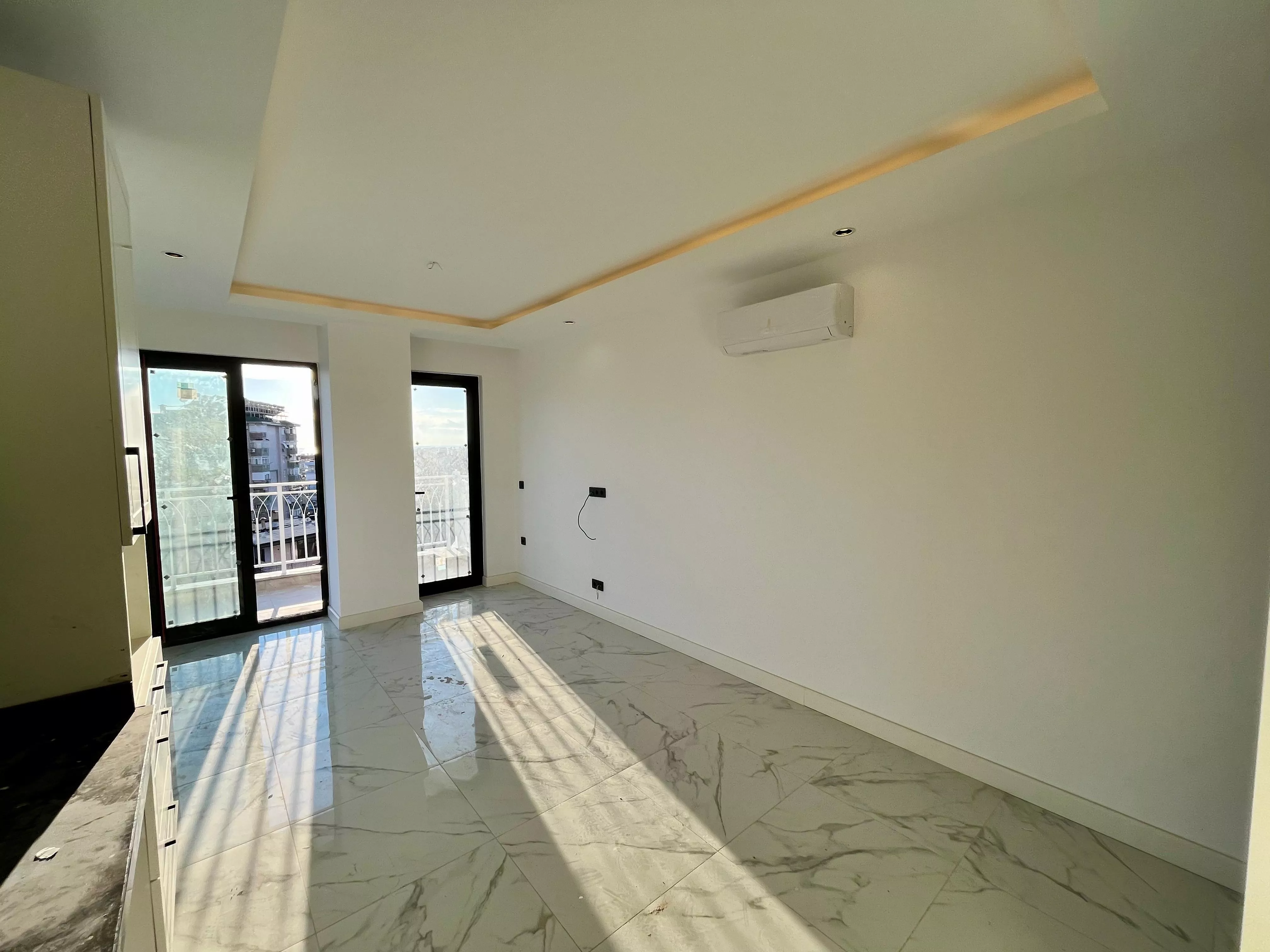 شقة 2+1 للبيع في مركز ألانيا بإطلالة على القلعة