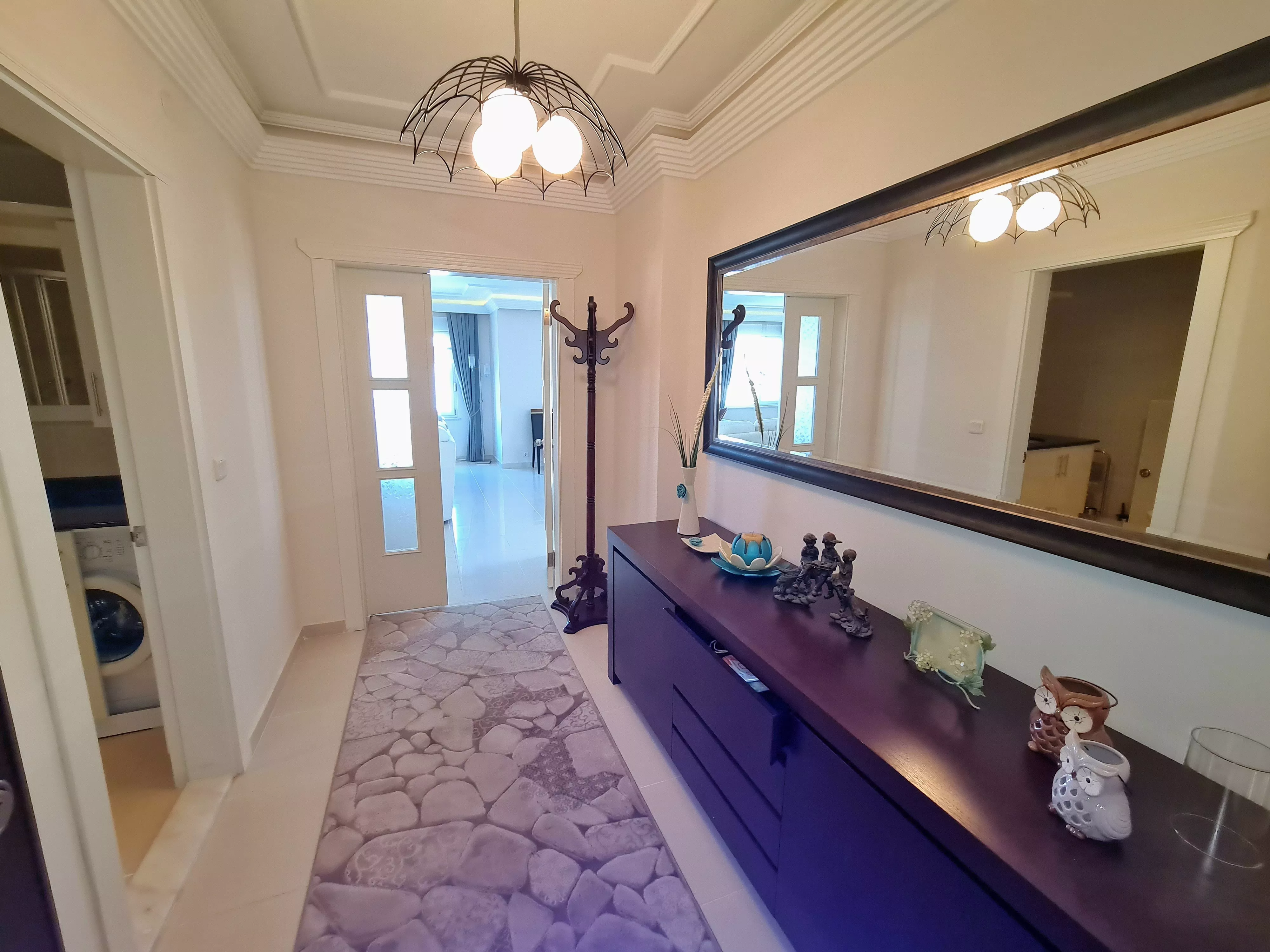 Alanya Oba'da Eşyalı Satılık 4+1 Dubleks Daire - 350m²