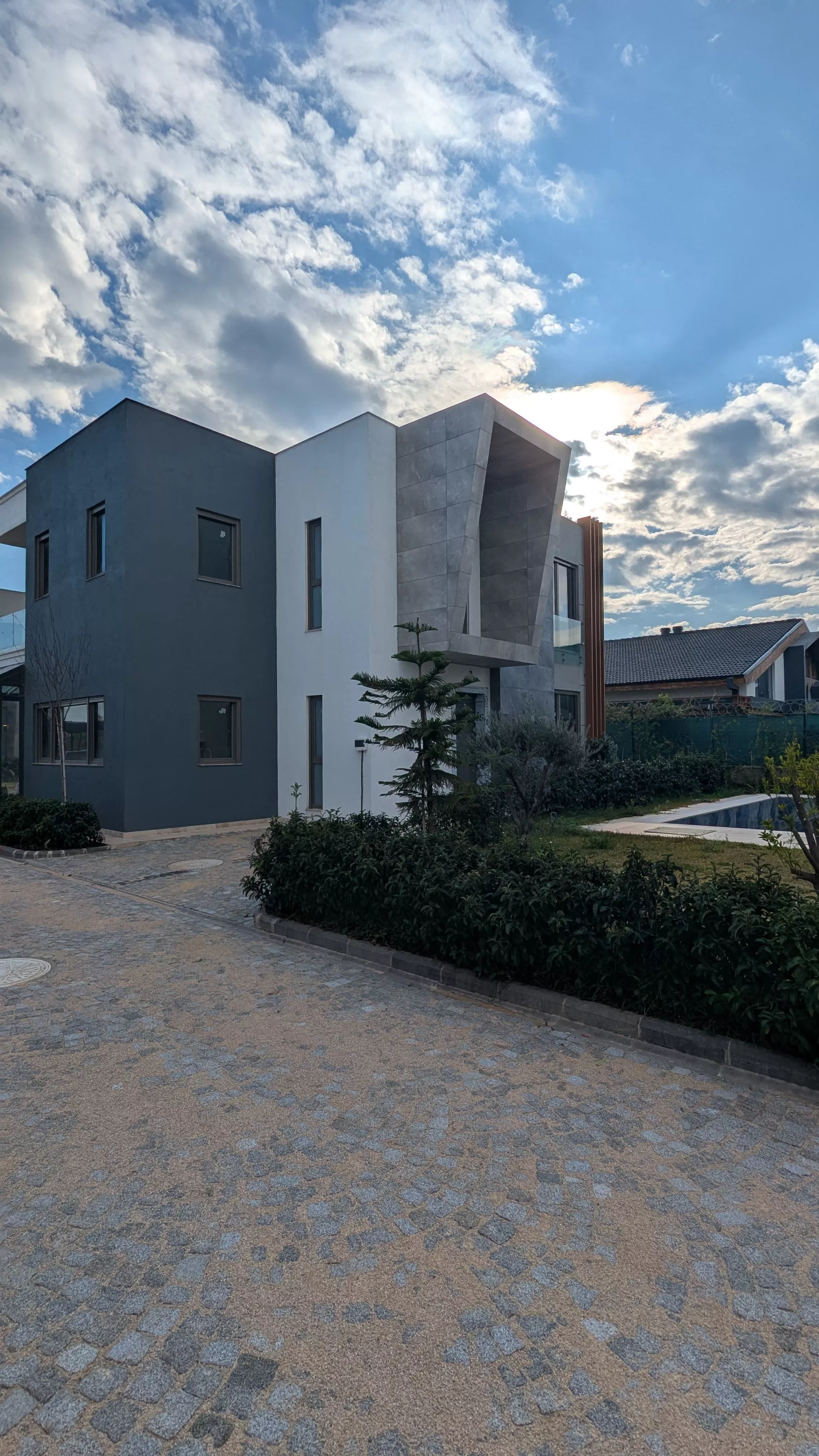 Luxuriöse 4+1 Villa in Antalya Kepez mit privatem Pool