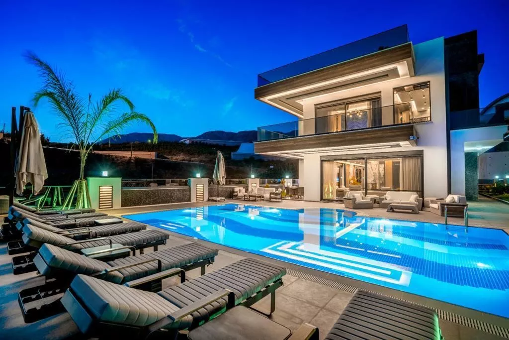 3+2 Luxusvilla mit Meerblick zum Verkauf in Alanya Kargıcak