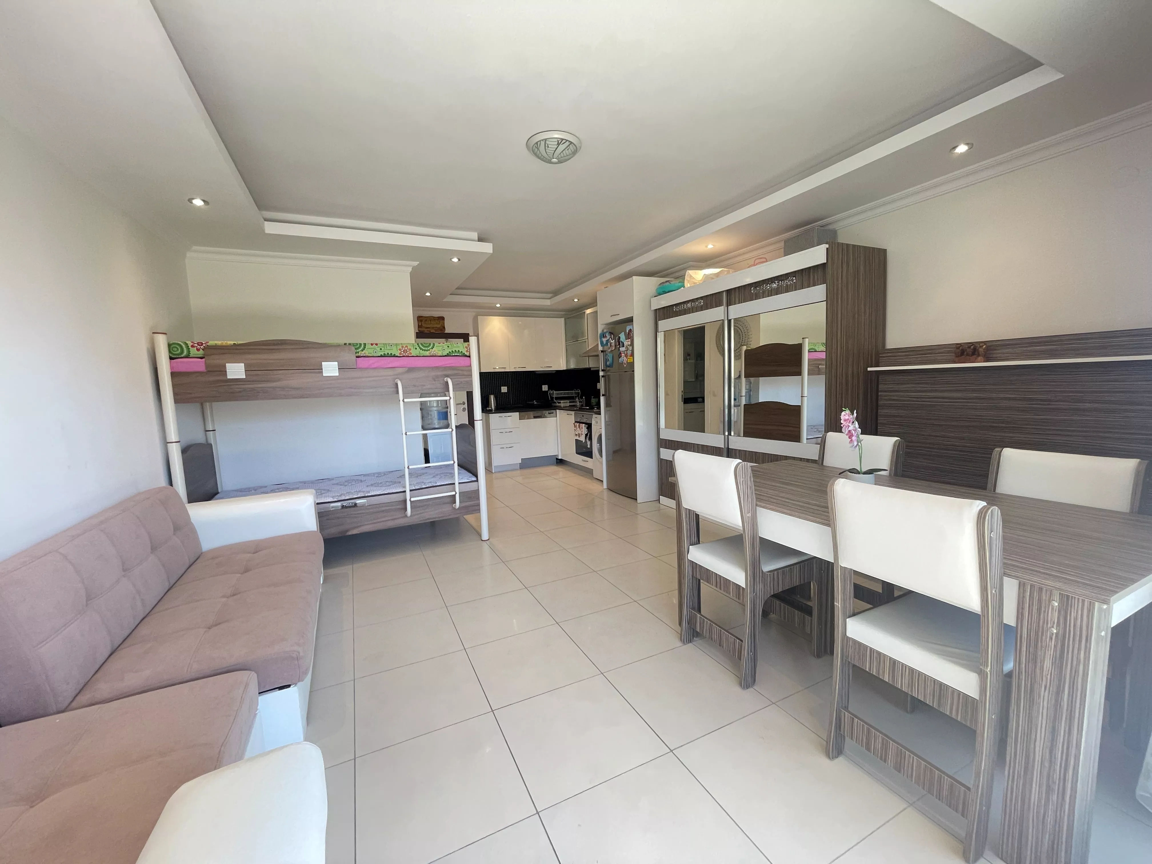 Möblierte 1+0-Wohnung zum Verkauf in Alanya Avsallar