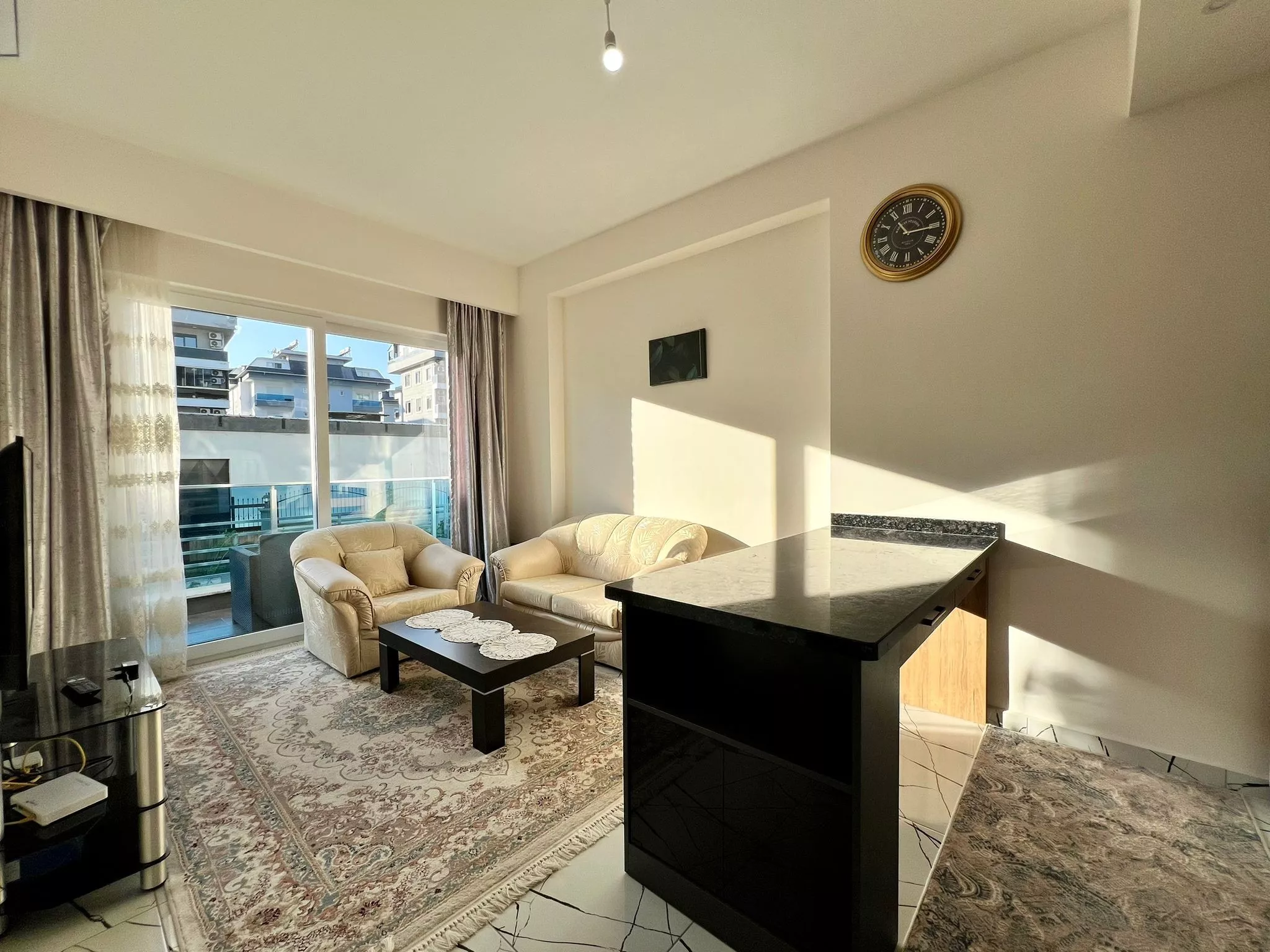 شقة مفروشة 1+1 للبيع في ألانيا أوبا - موقع مميز وخدمات رائعة