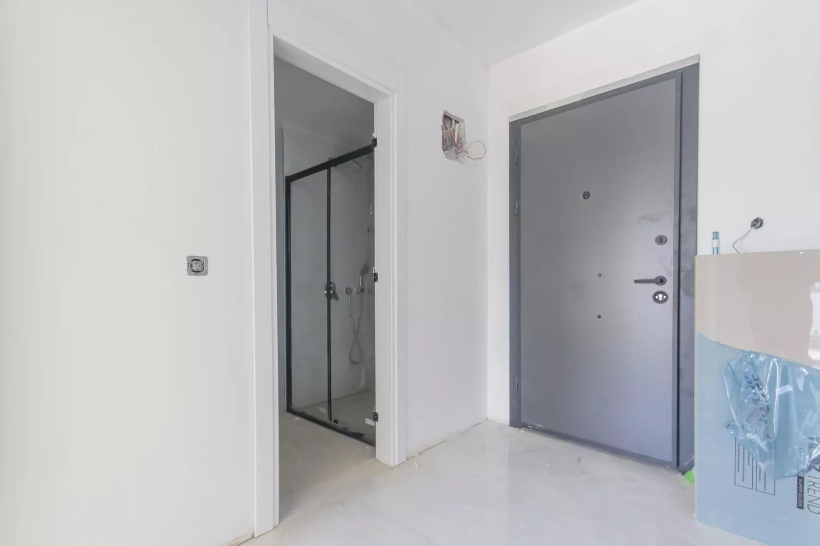 شقة للبيع 1+1 في محمودلار ألانيا موقع استراتيجي وخدمات مميزة