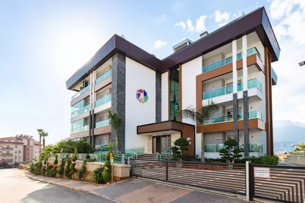 Satılık Eşyalı Havuzlu Geniş 4+1 Dubleks Daire Oba Alanya