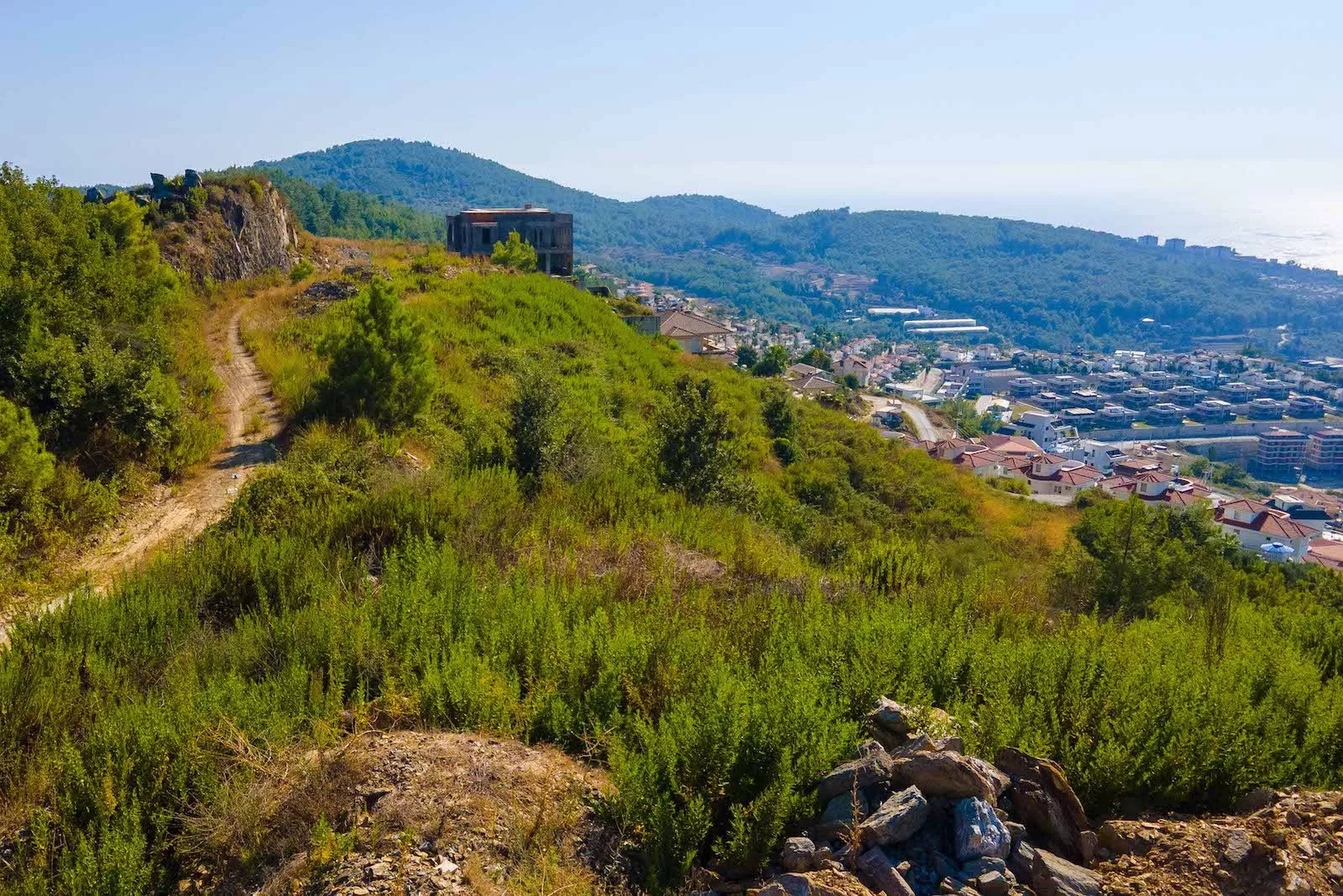 Alanya Kargıcak’ta Deniz ve Doğa Manzaralı Satılık Arsa