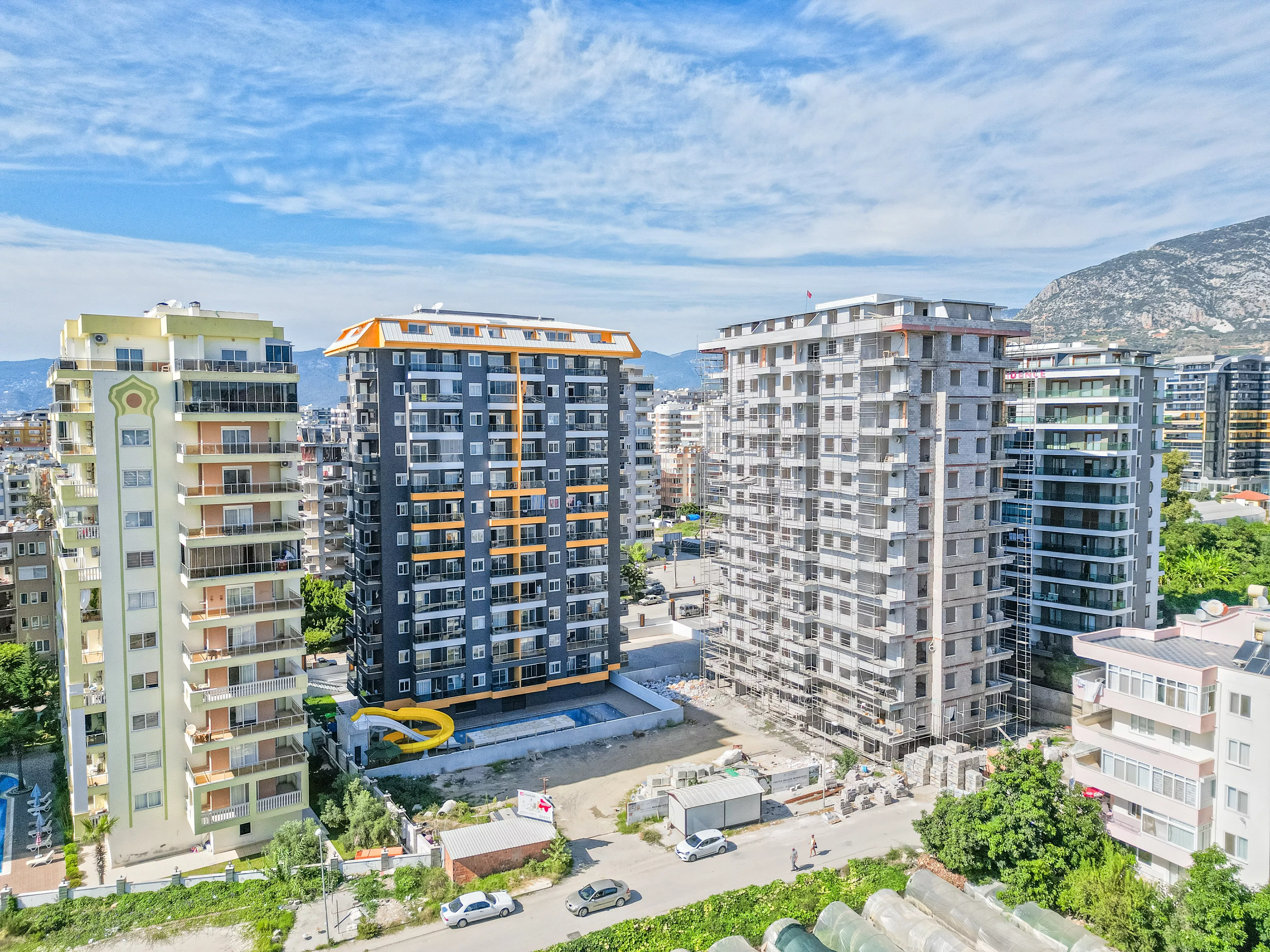 شقة دوبلكس واسعة 3+1 للبيع في محمودلار – ألانيا